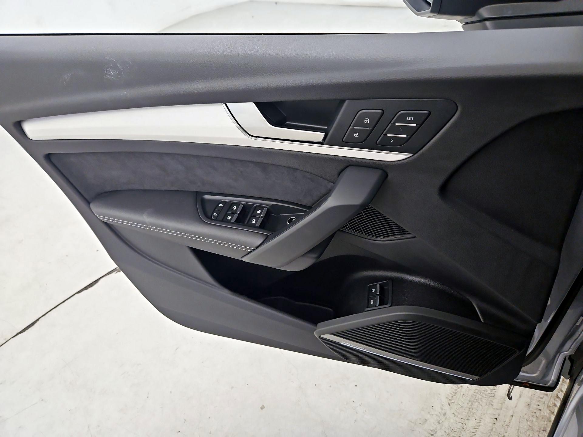Thumbnail: 2023 Audi Q5 - 12