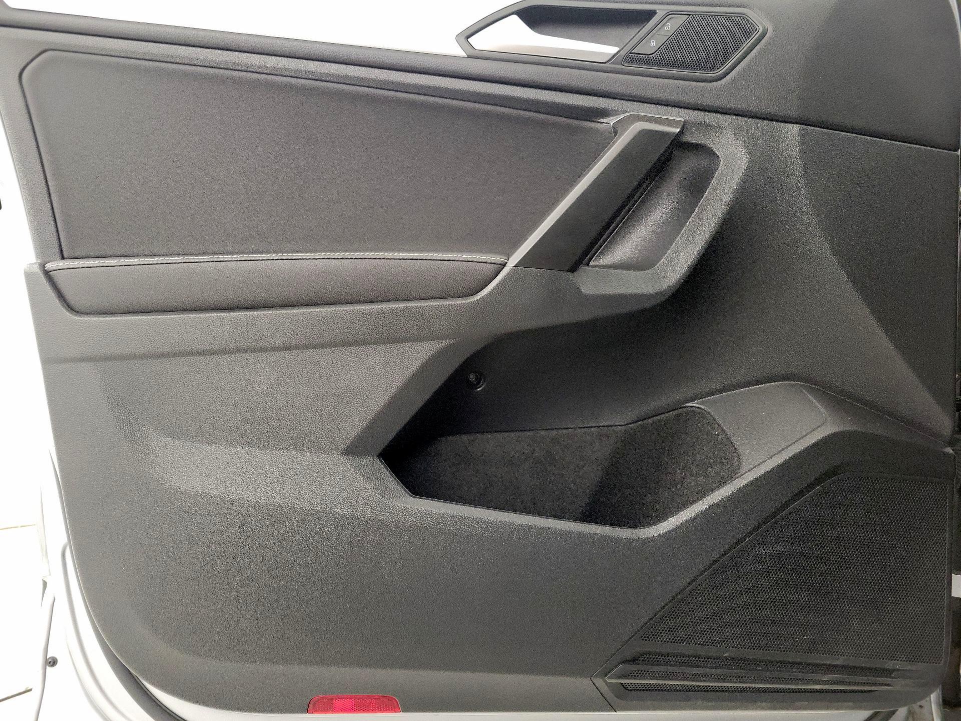 Thumbnail: 2024 Volkswagen Tiguan - 12