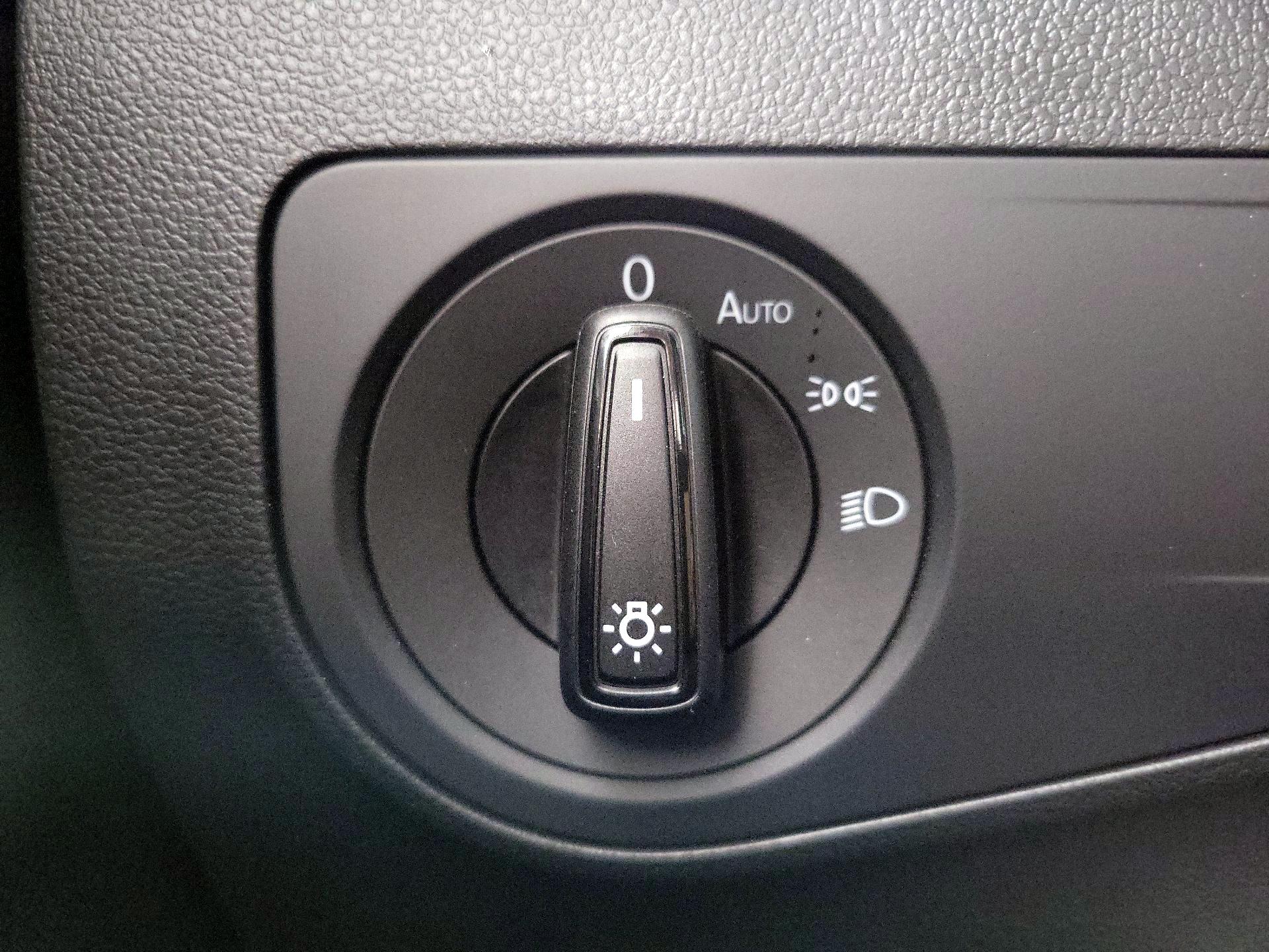 Thumbnail: 2024 Volkswagen Tiguan - 13