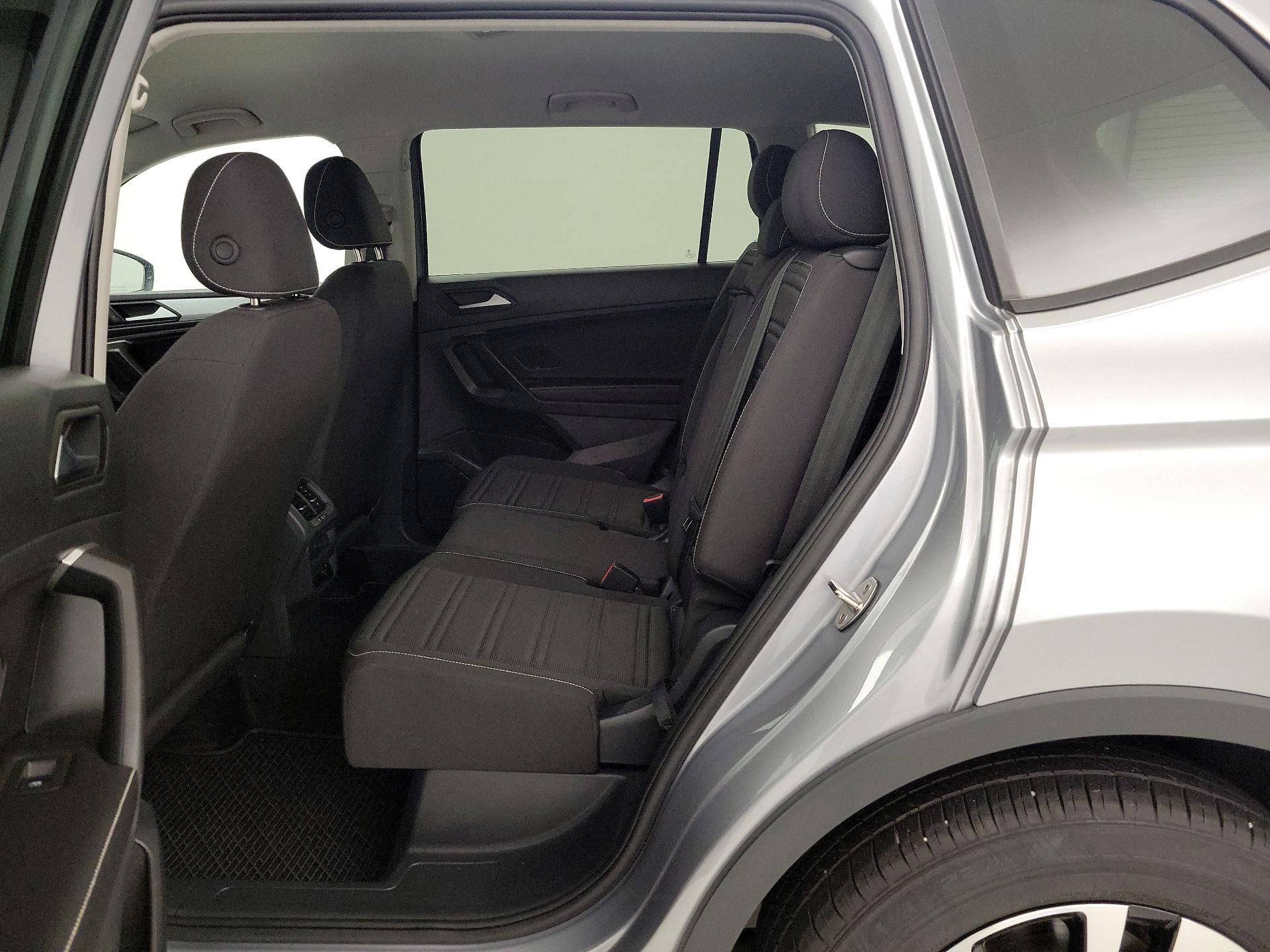 Thumbnail: 2024 Volkswagen Tiguan - 19