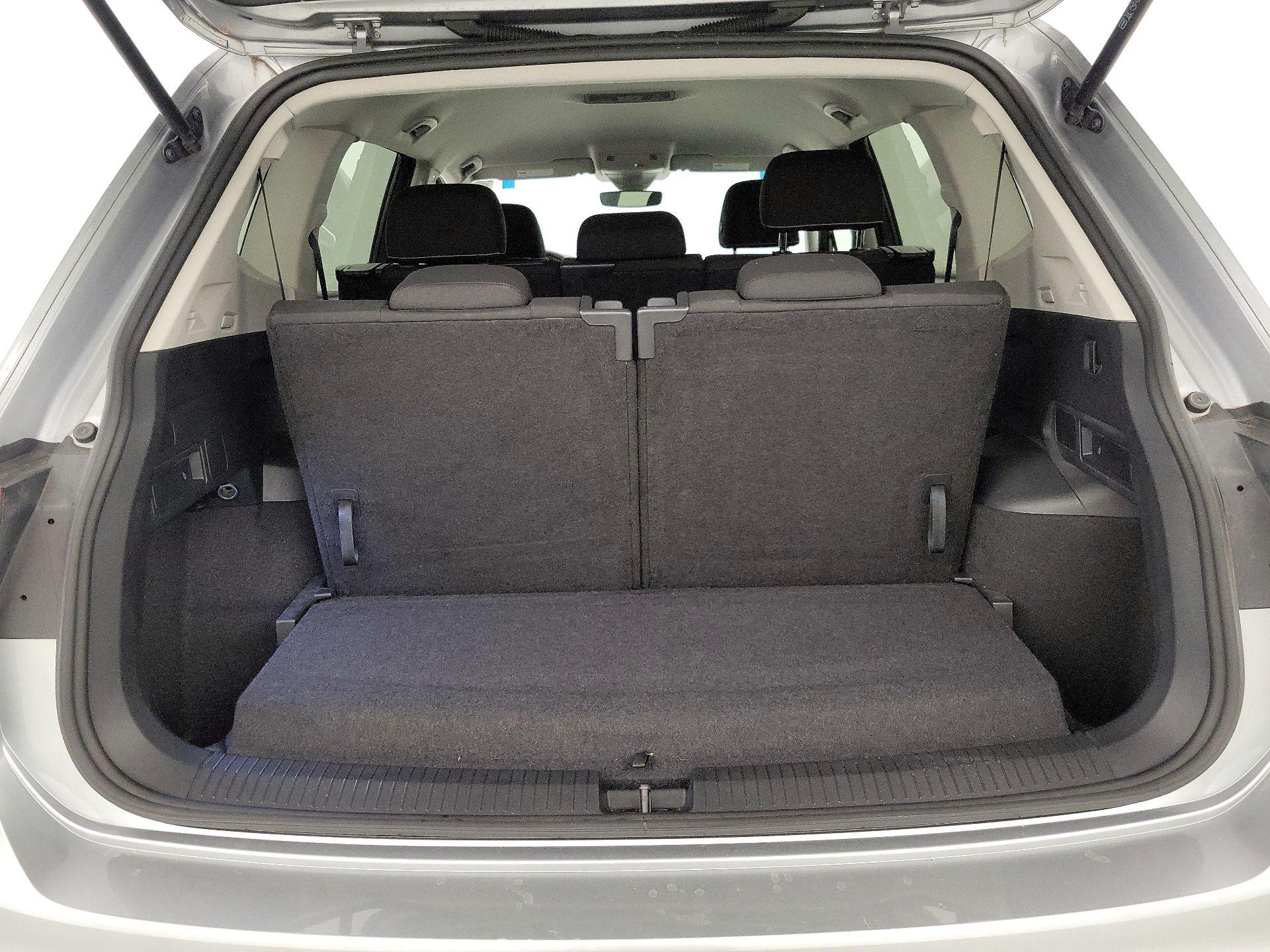 Thumbnail: 2024 Volkswagen Tiguan - 20