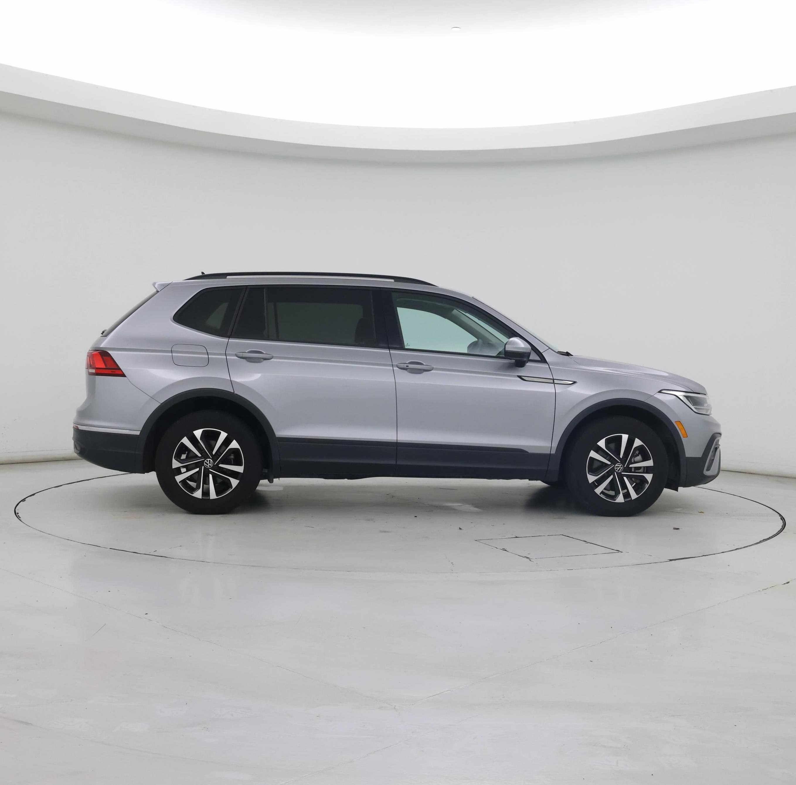 Thumbnail: 2024 Volkswagen Tiguan - 7