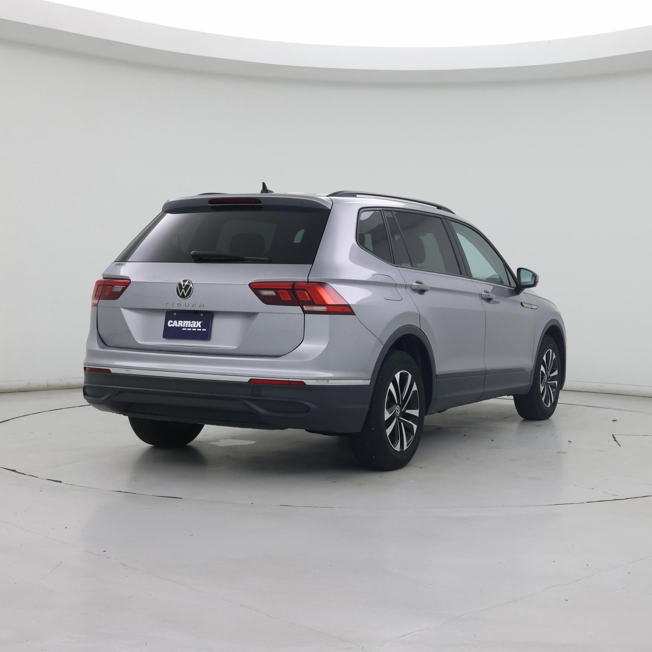 Thumbnail: 2024 Volkswagen Tiguan - 8