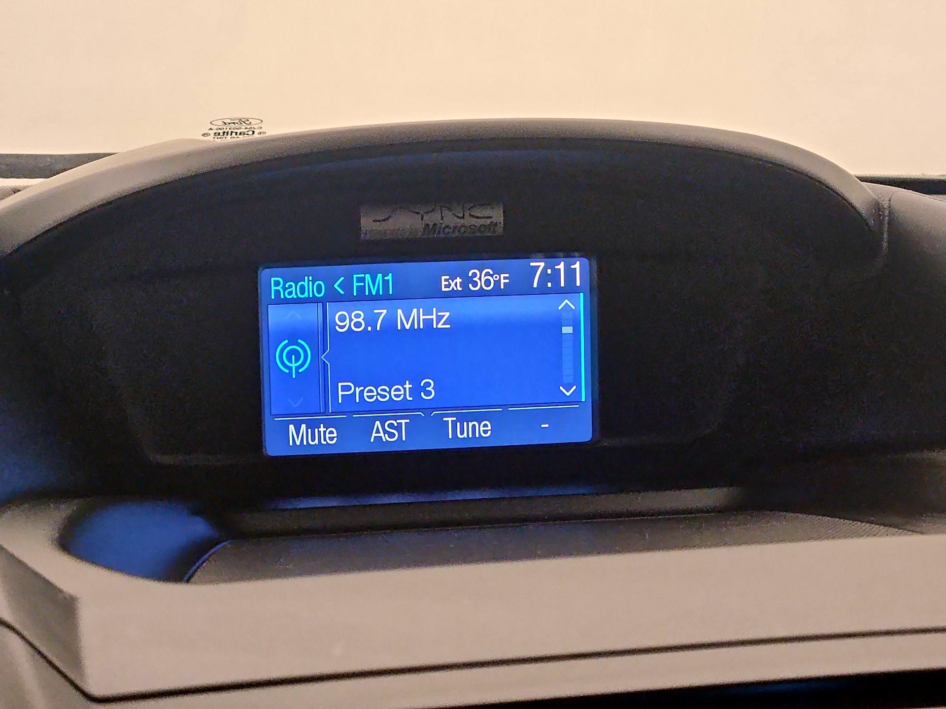 Thumbnail: 2014 Ford Escape - 15