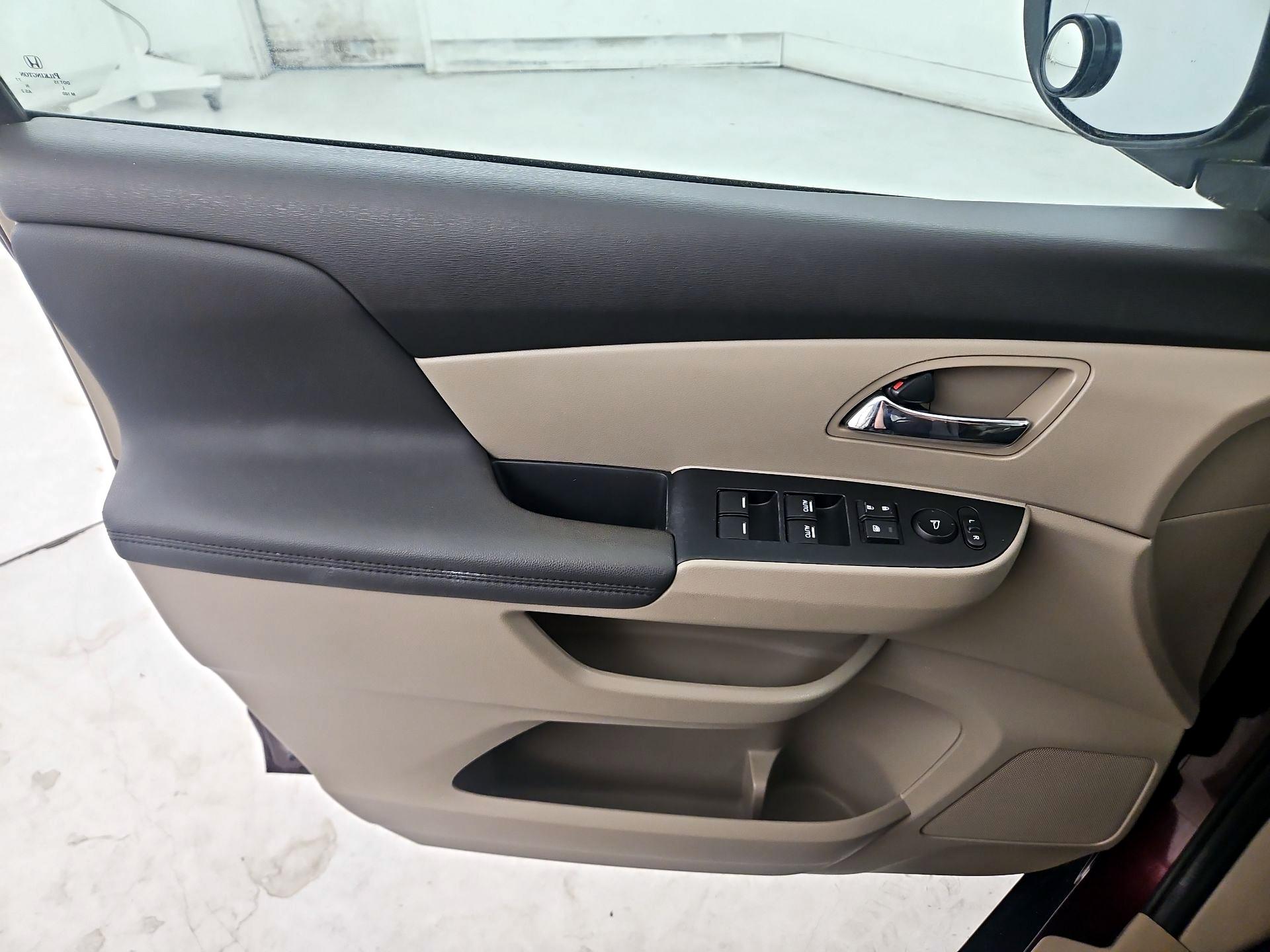 Thumbnail: 2014 Honda Odyssey - 12