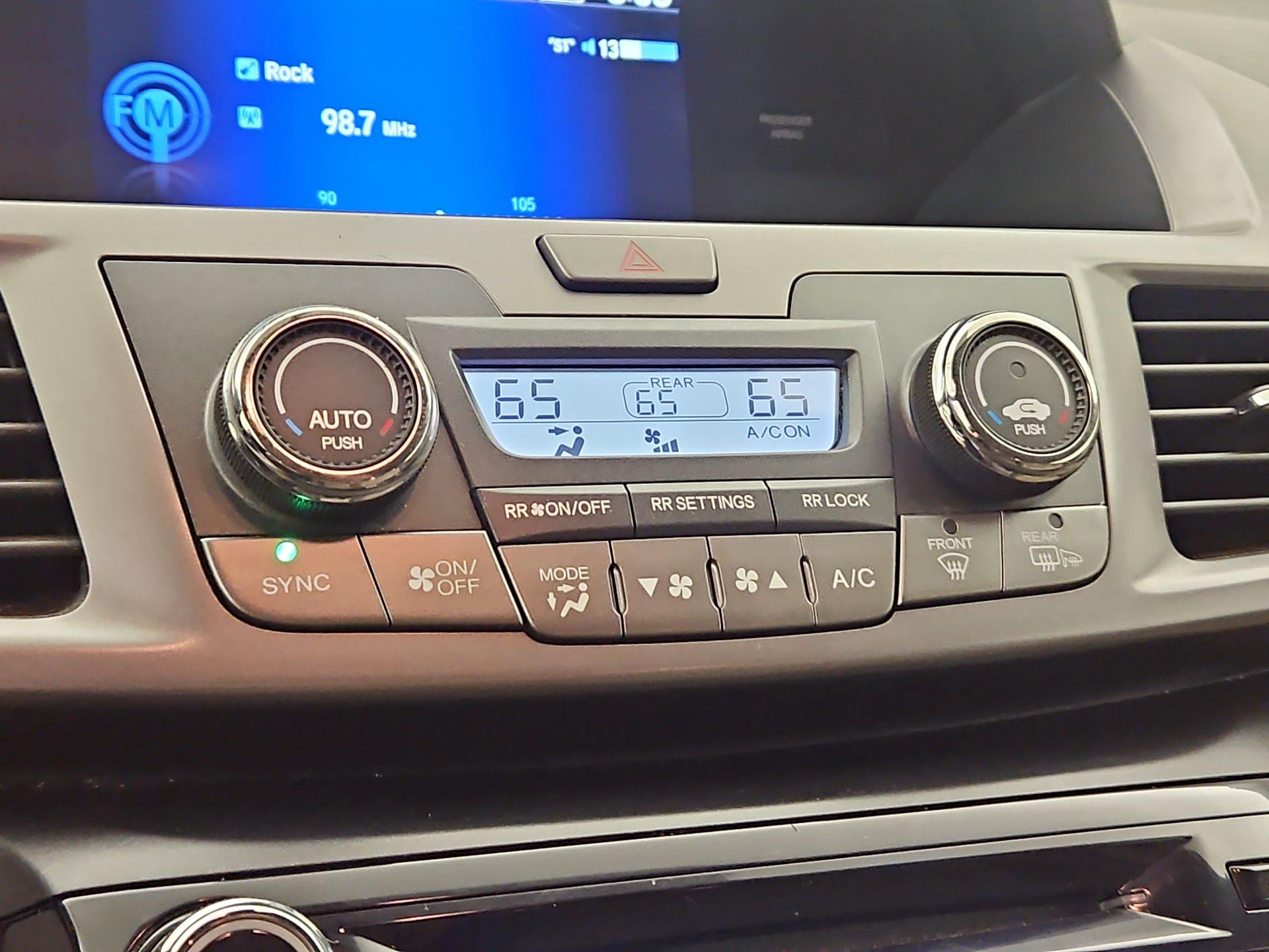 Thumbnail: 2014 Honda Odyssey - 16