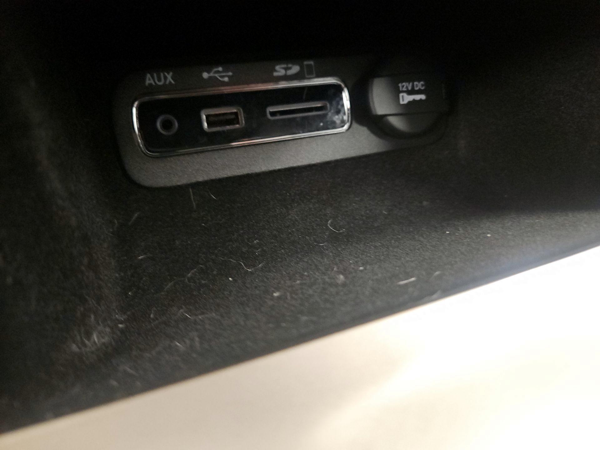 Thumbnail: 2015 Jeep Grand Cherokee - 19