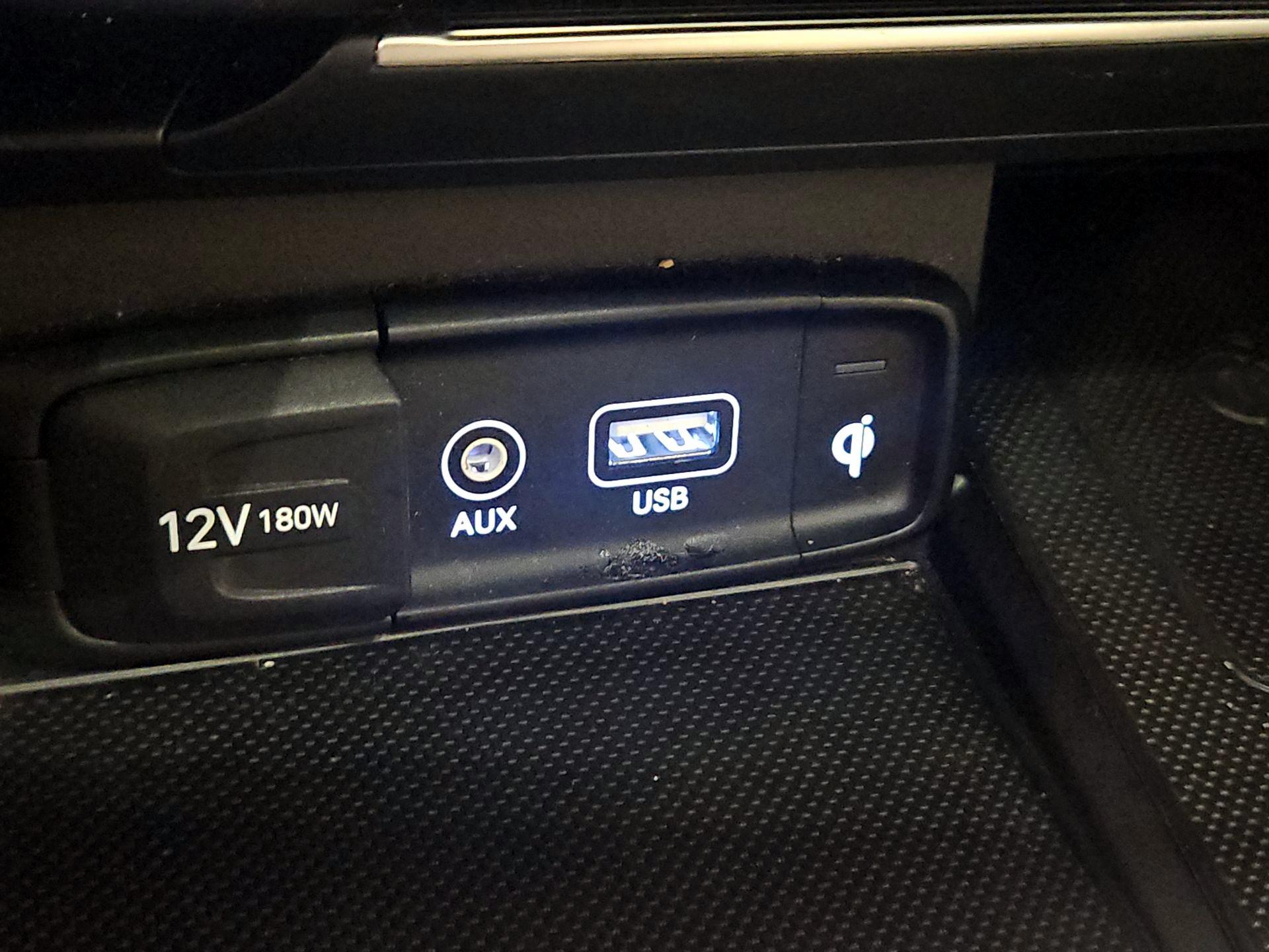 Thumbnail: 2019 Genesis G70 - 18