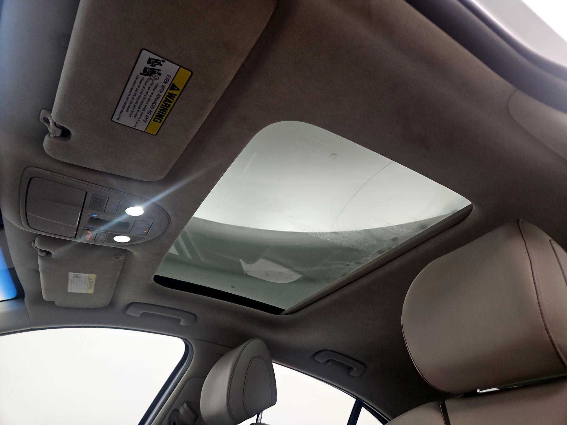 Thumbnail: 2019 Genesis G70 - 19