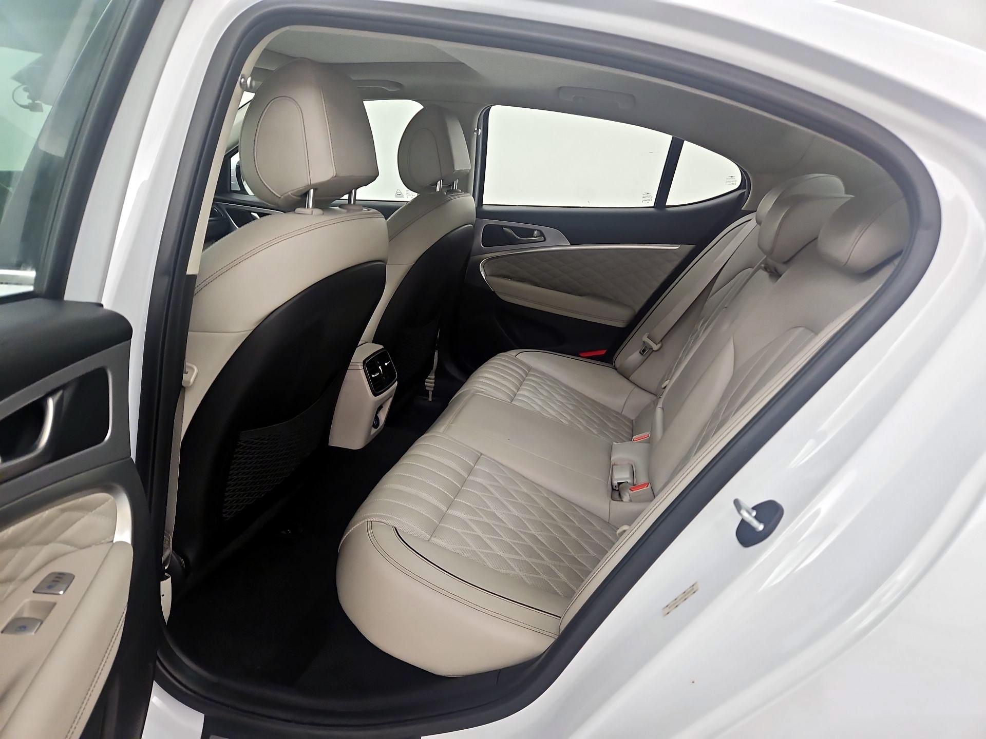 Thumbnail: 2019 Genesis G70 - 20