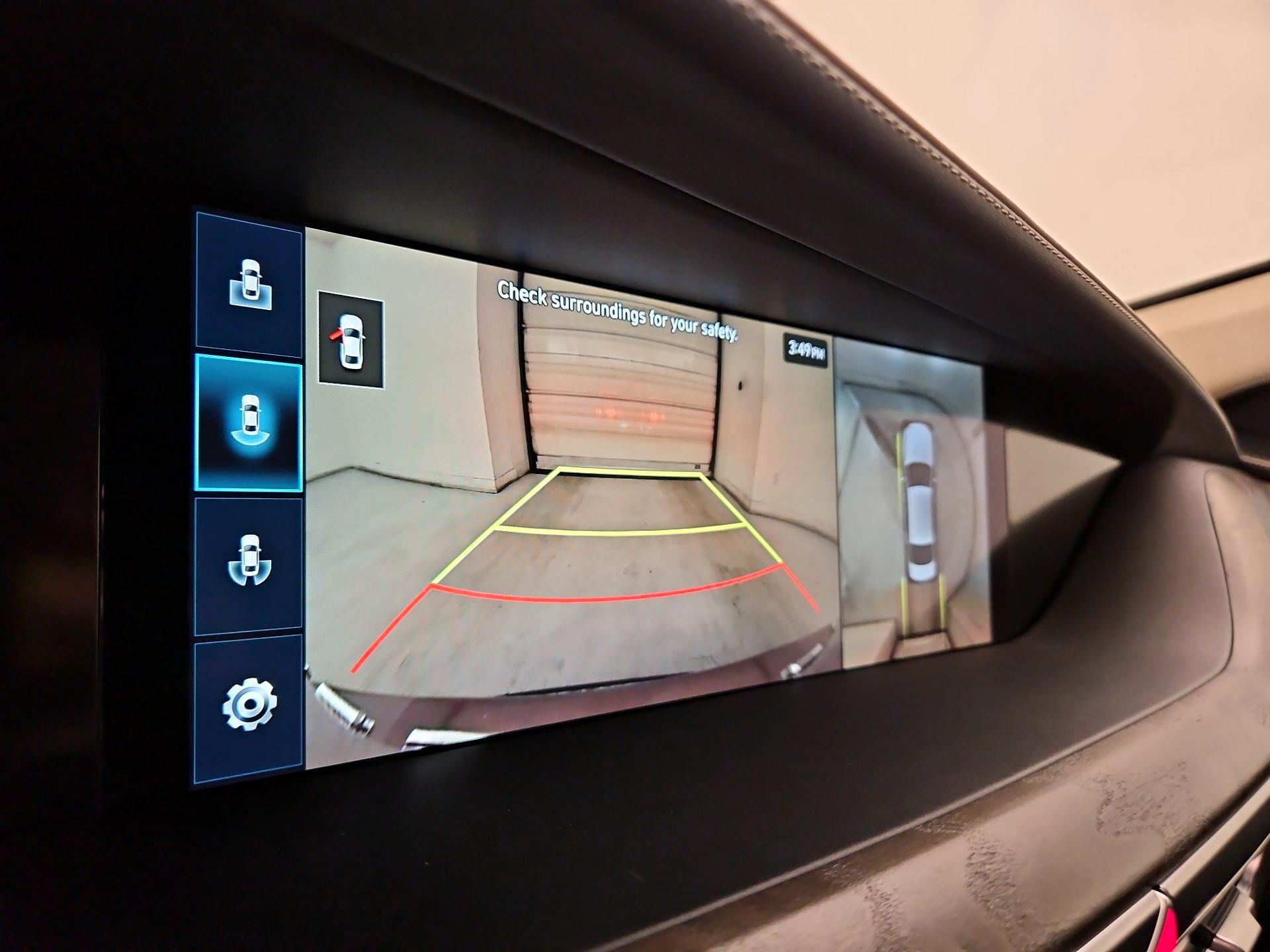 Thumbnail: 2021 Genesis G90 - 15