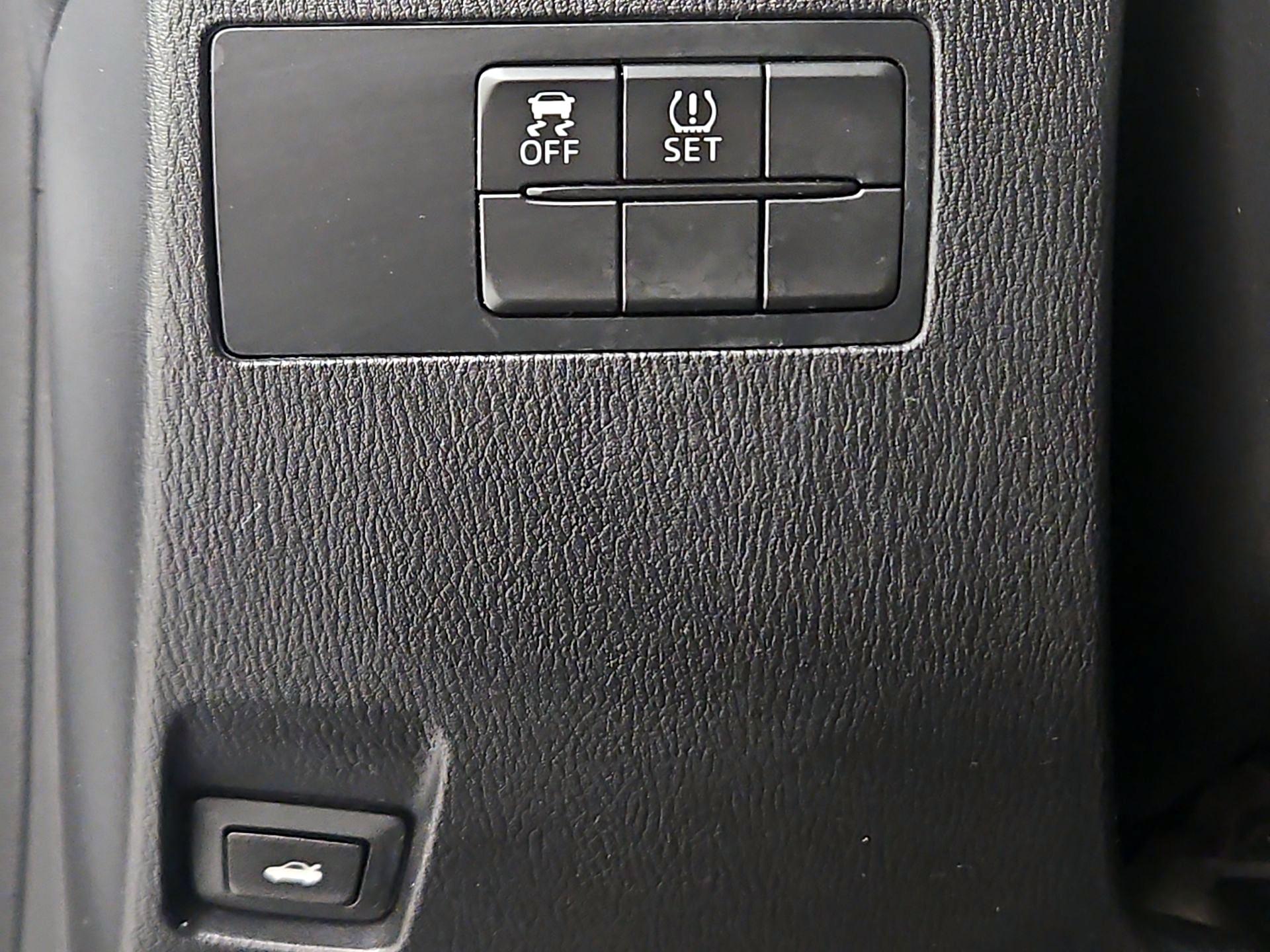 Thumbnail: 2019 Toyota Yaris - 13