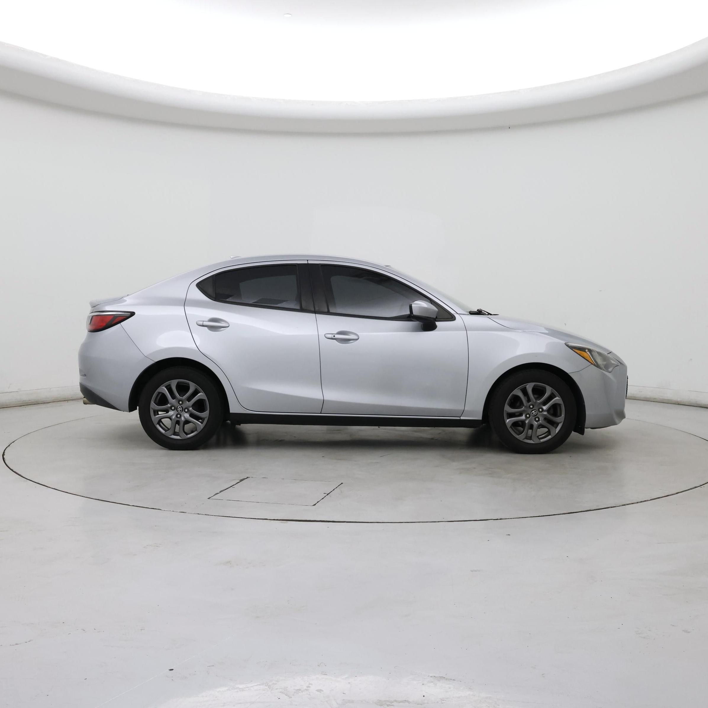 Thumbnail: 2019 Toyota Yaris - 7