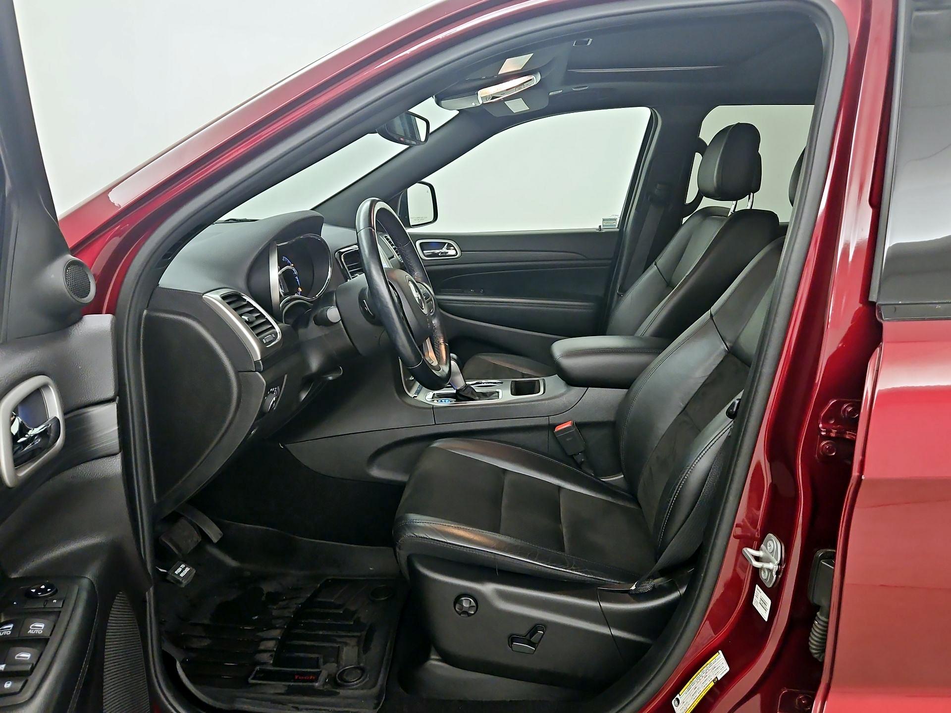 Thumbnail: 2020 Jeep Grand Cherokee - 11