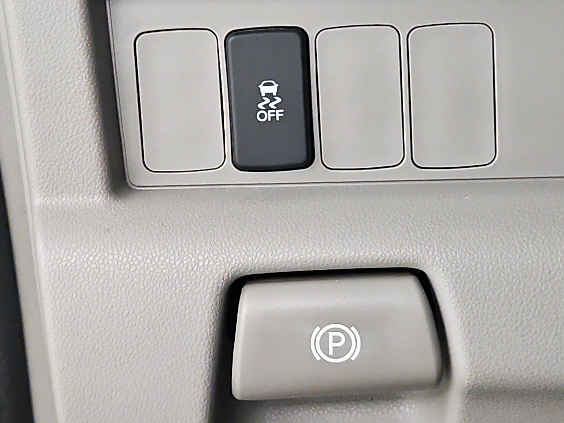 Thumbnail: 2015 Honda Pilot - 13