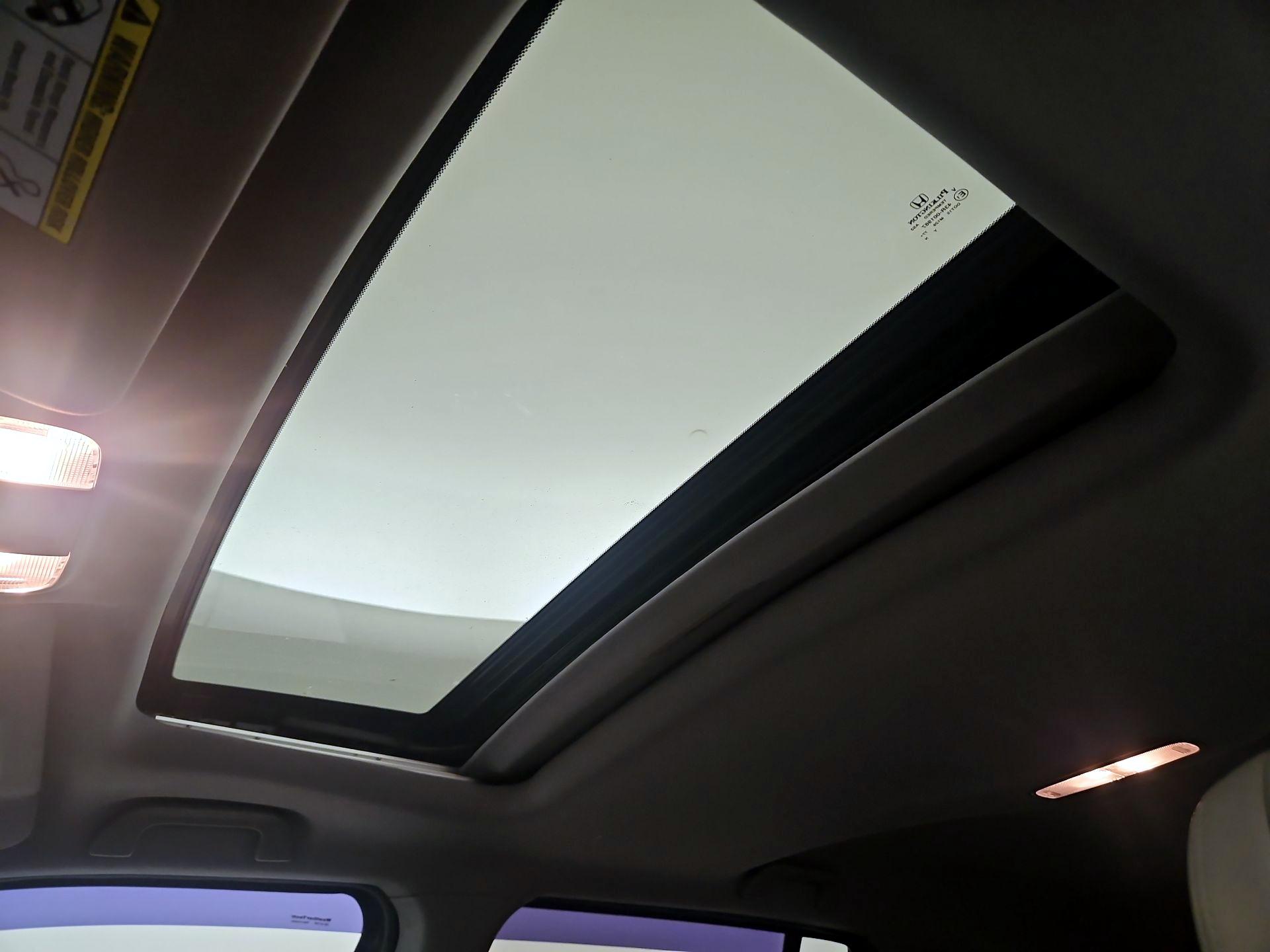 Thumbnail: 2015 Honda Pilot - 19