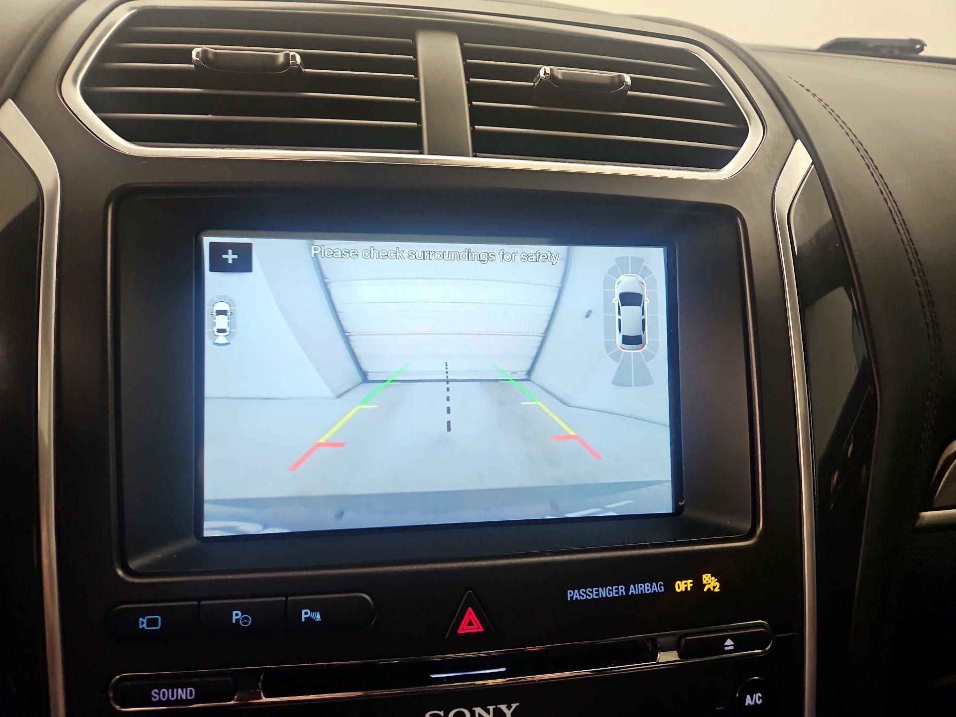 Thumbnail: 2017 Ford Explorer - 15