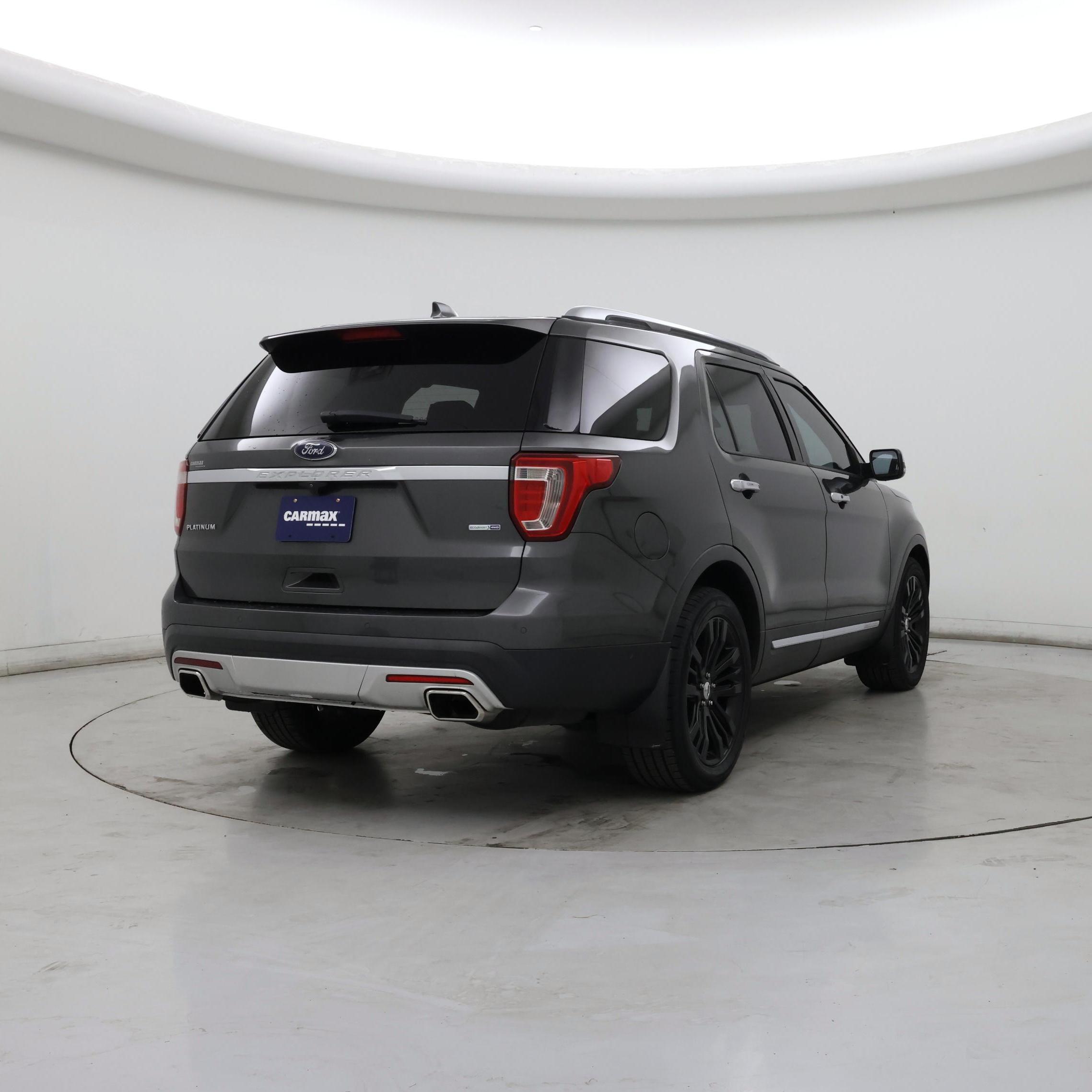 Thumbnail: 2017 Ford Explorer - 8