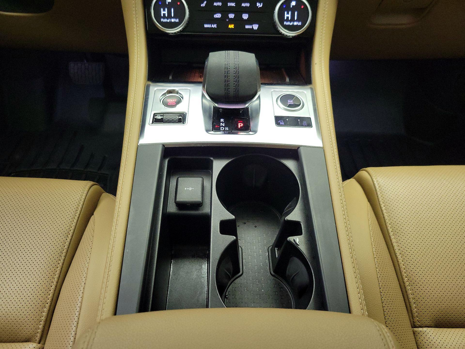 Thumbnail: 2023 Jaguar F-Pace - 18