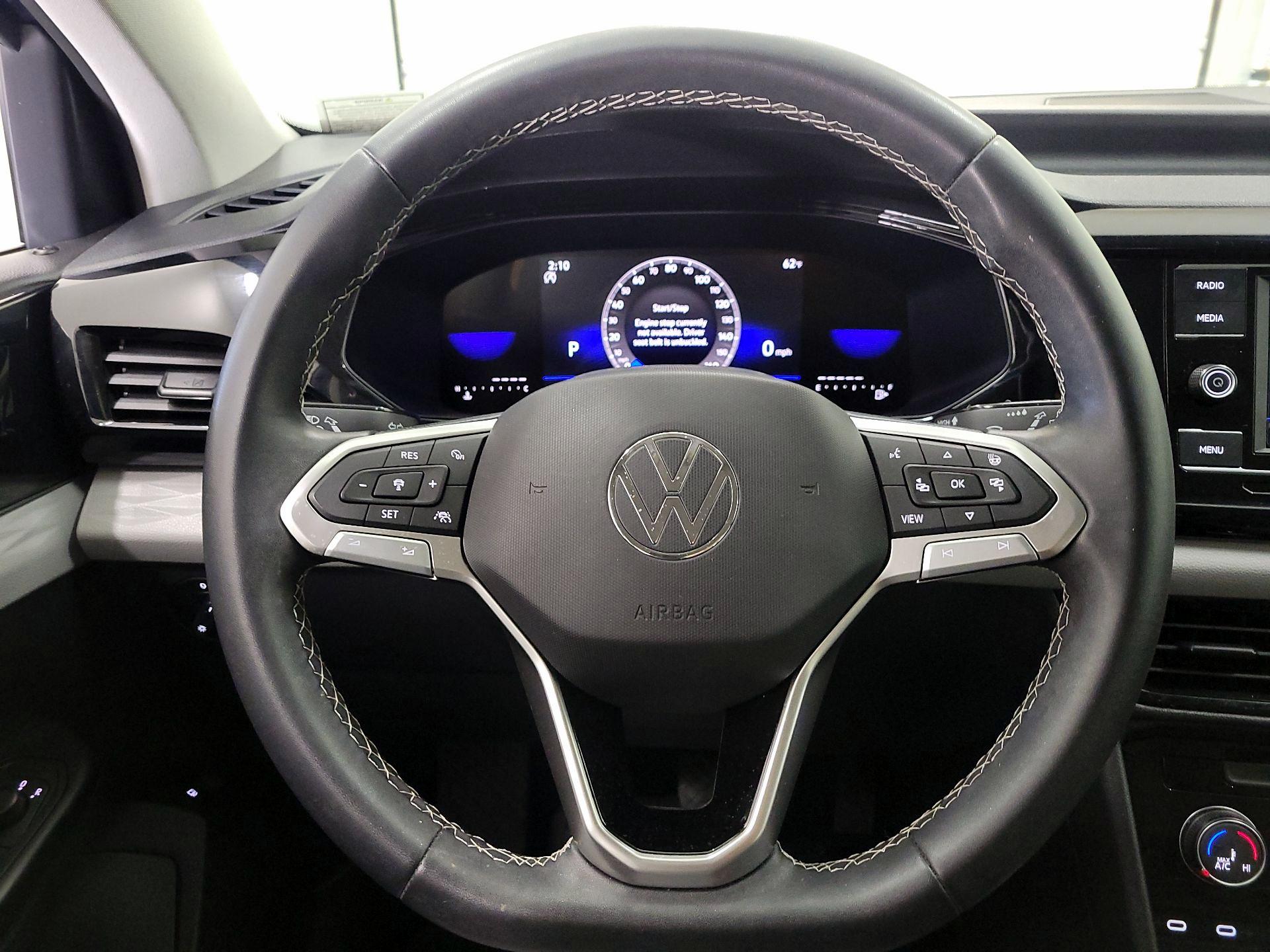 Thumbnail: 2023 Volkswagen Taos - 10