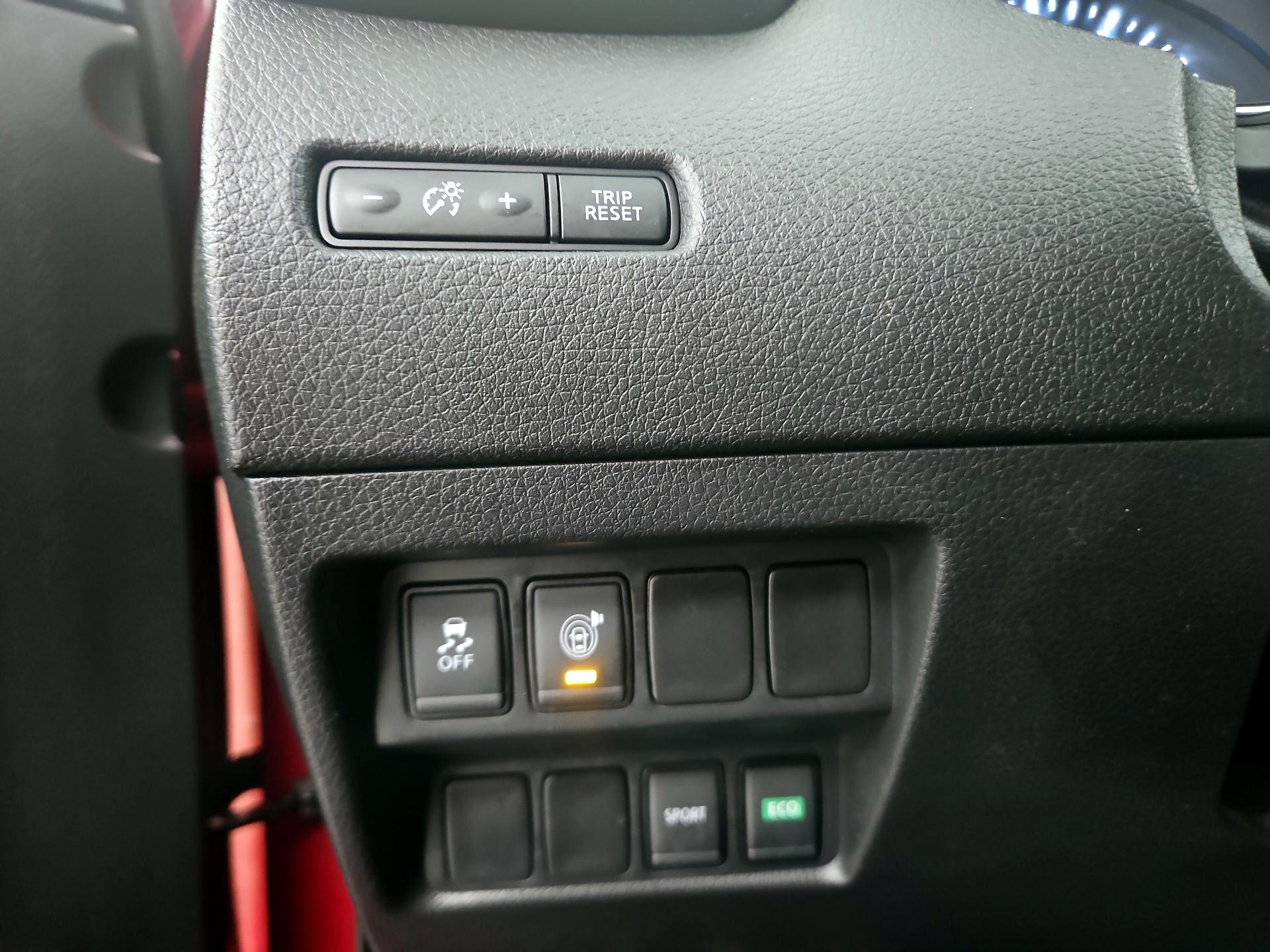 Thumbnail: 2017 Nissan Rogue - 13