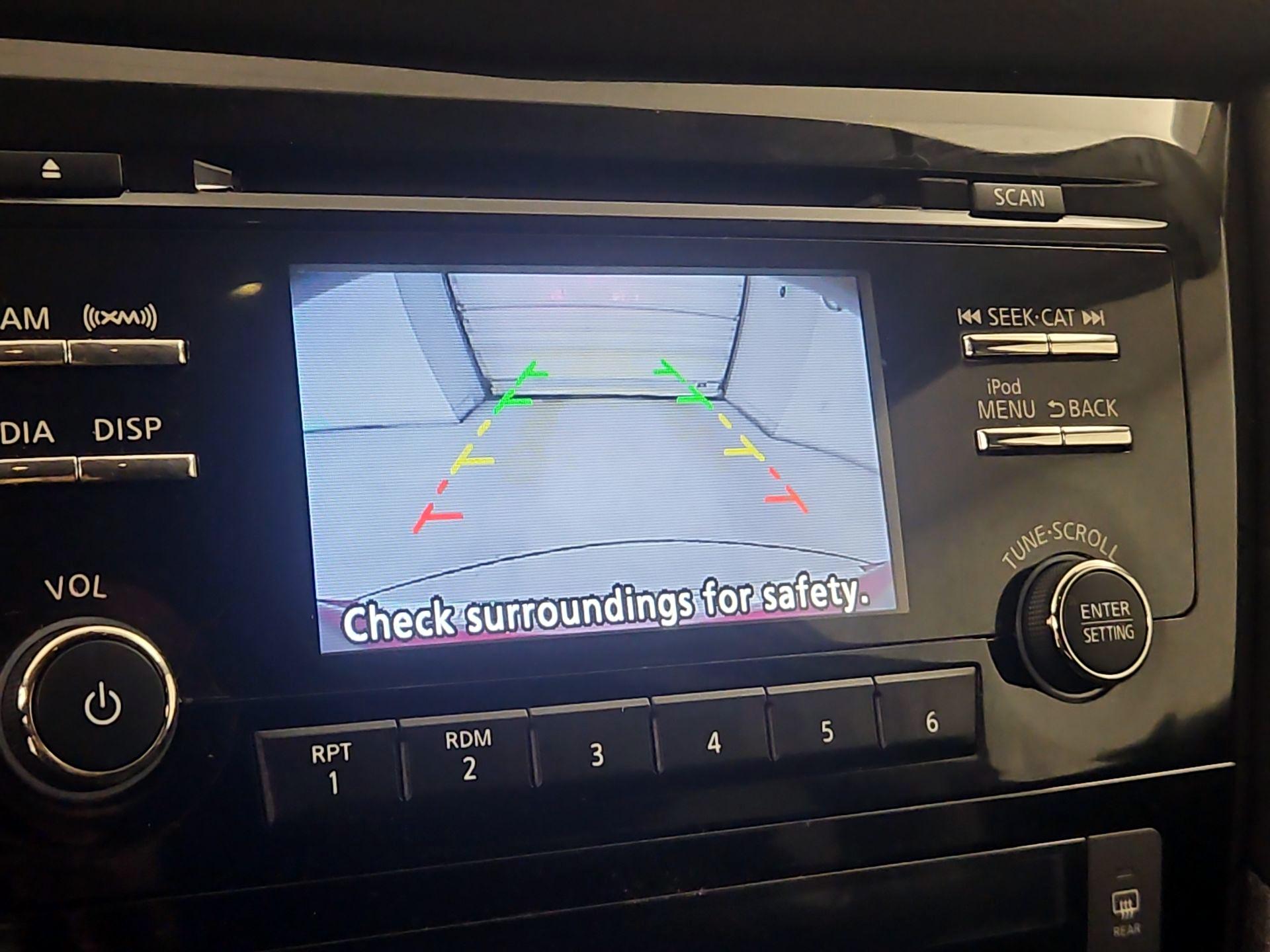 Thumbnail: 2017 Nissan Rogue - 14