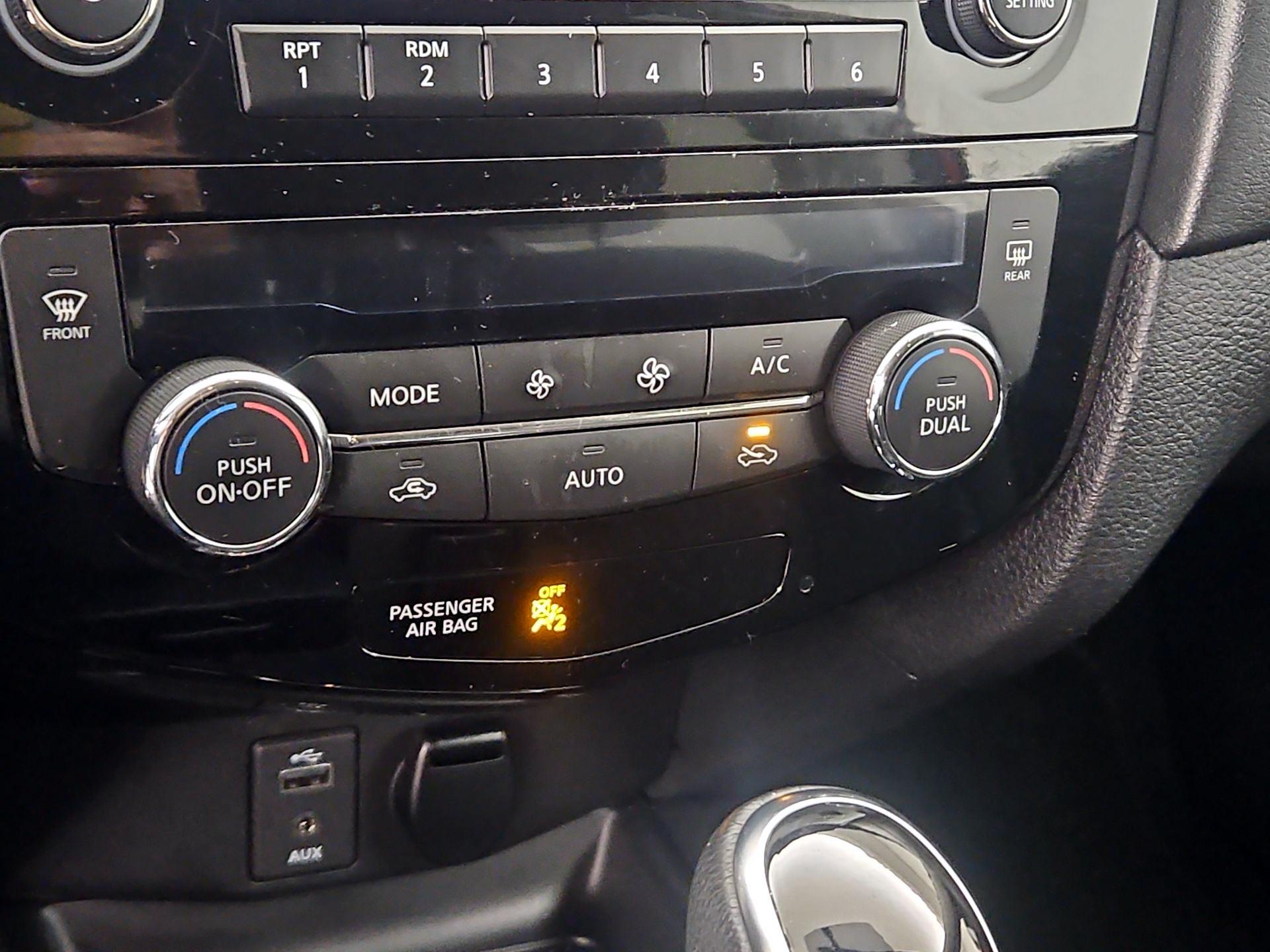 Thumbnail: 2017 Nissan Rogue - 16