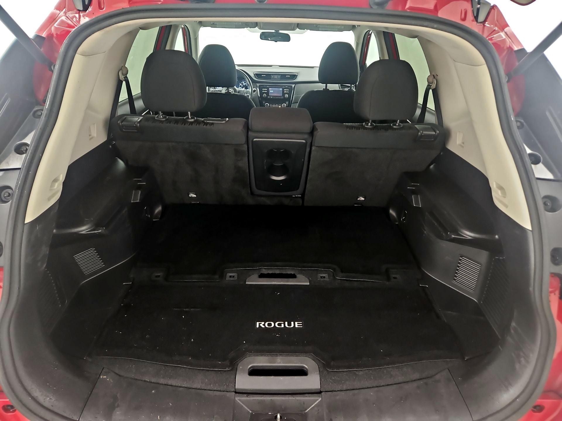 Thumbnail: 2017 Nissan Rogue - 20