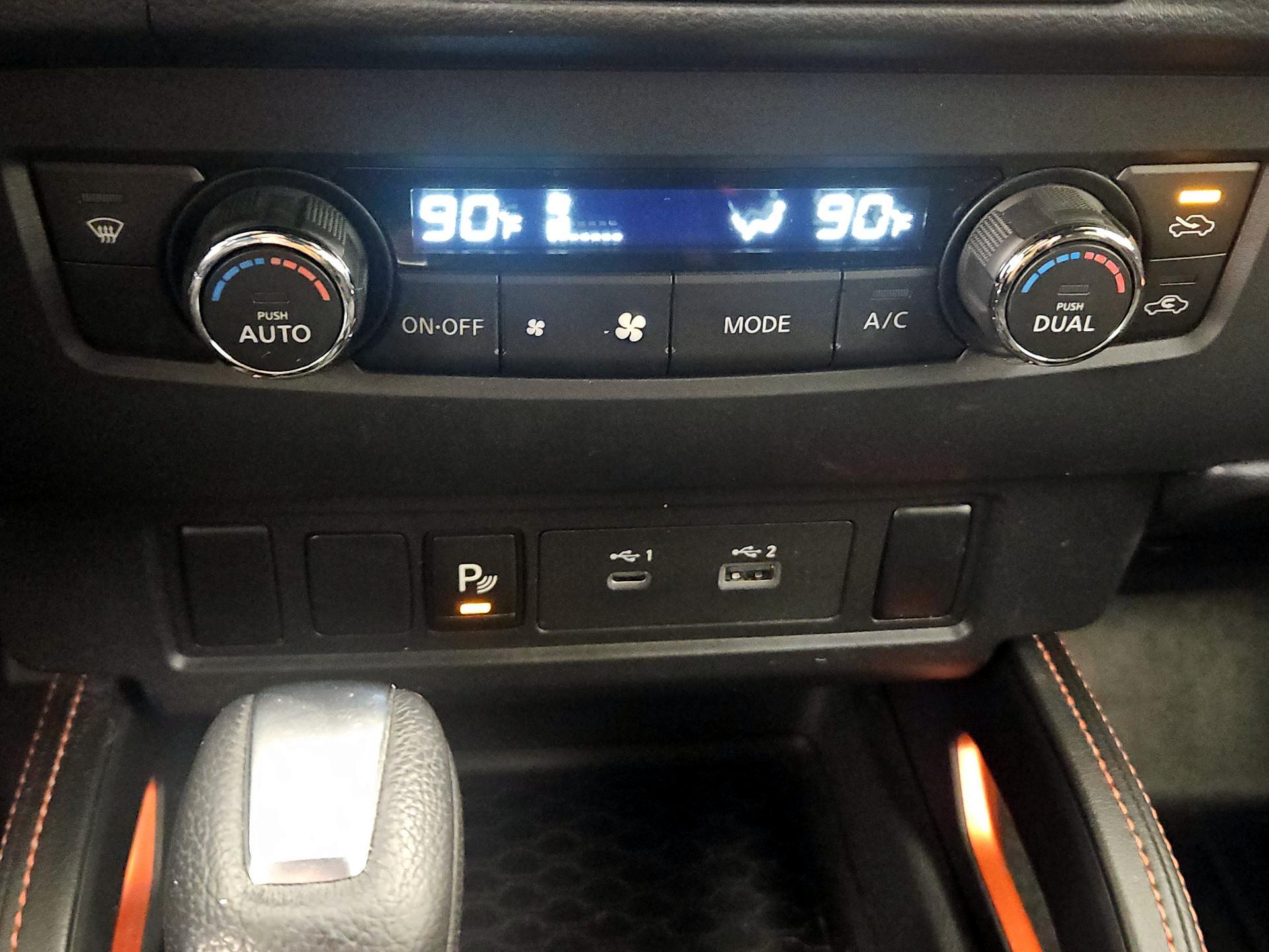 Thumbnail: 2022 Nissan Frontier - 17