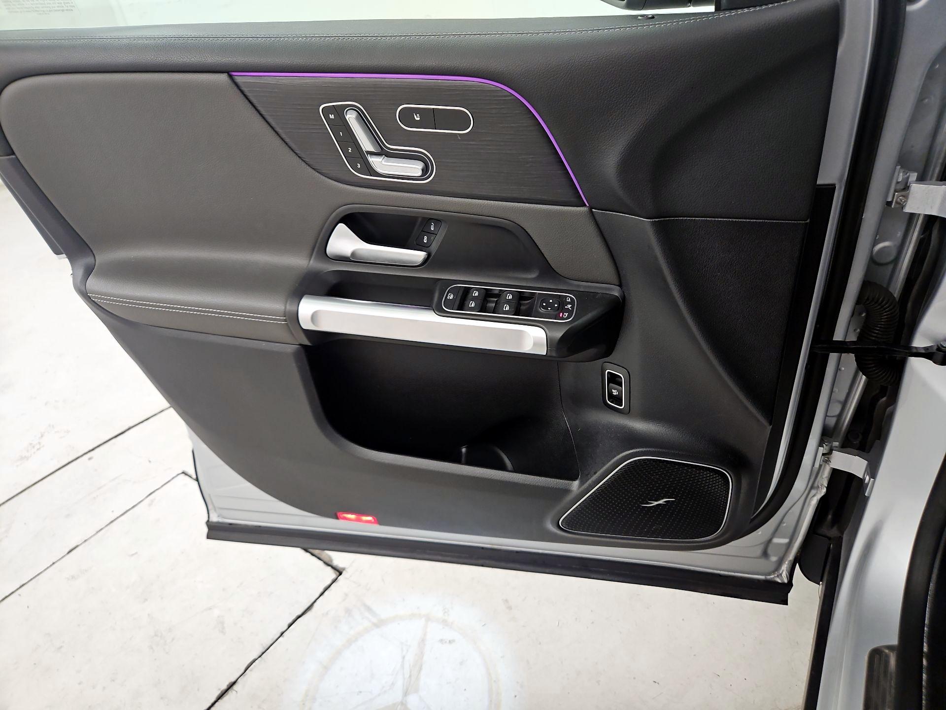 Thumbnail: 2021 Mercedes-Benz GLB - 12