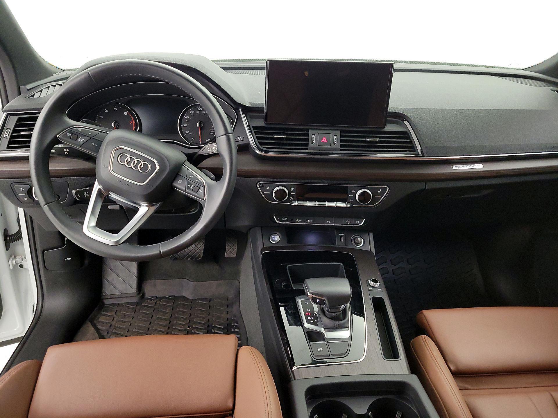 Thumbnail: 2023 Audi Q5 - 9