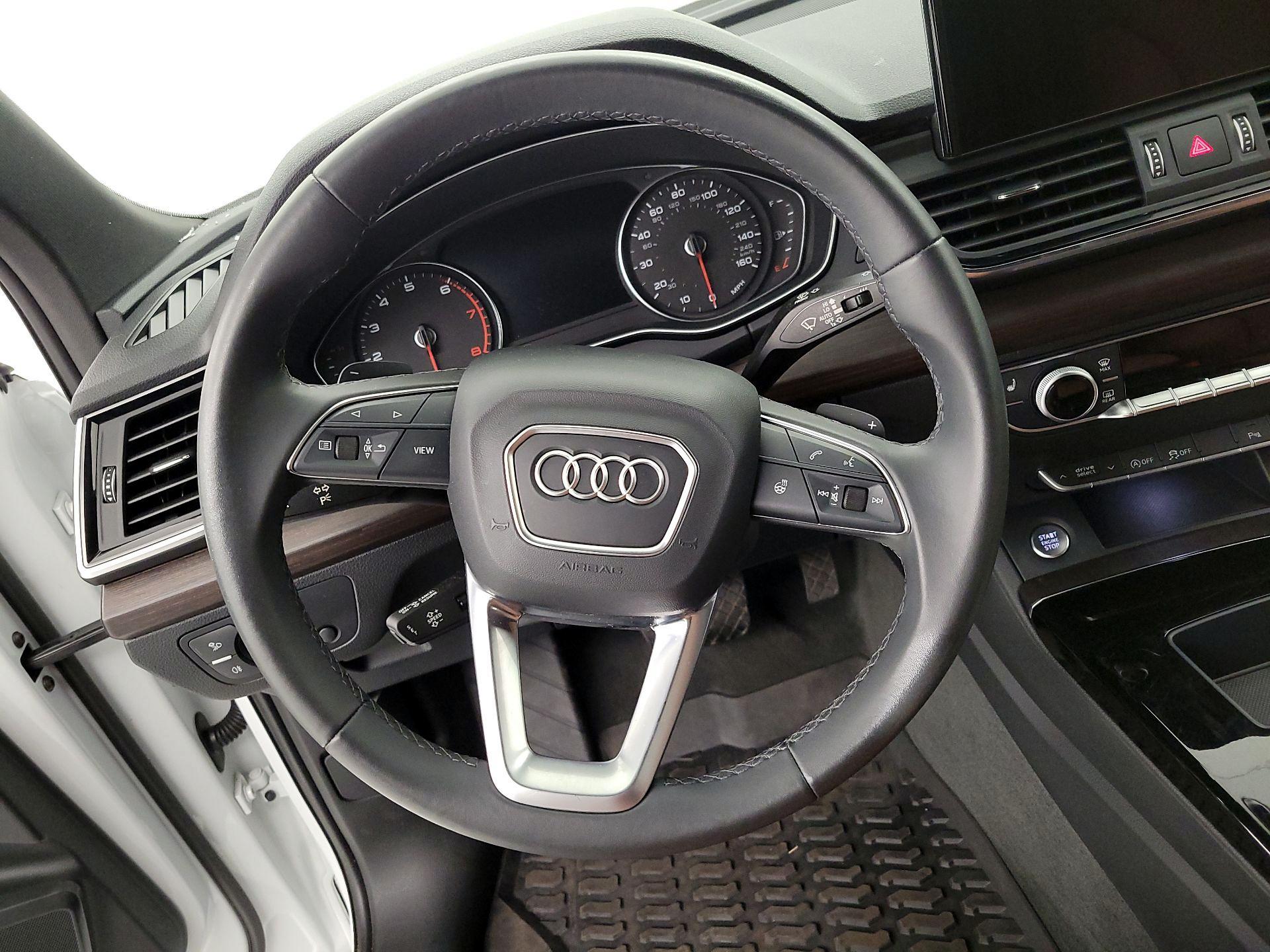 Thumbnail: 2023 Audi Q5 - 10