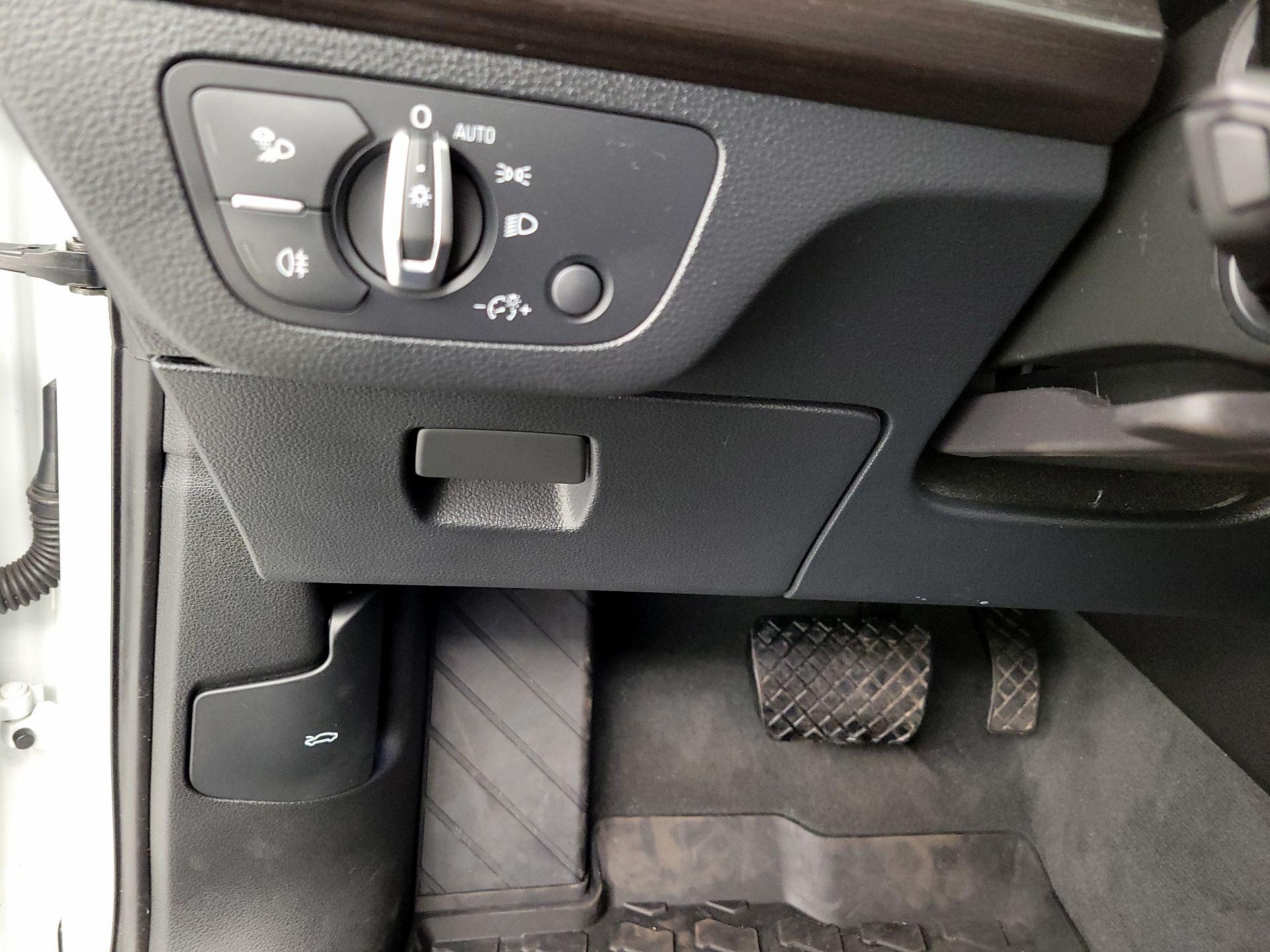 Thumbnail: 2023 Audi Q5 - 13