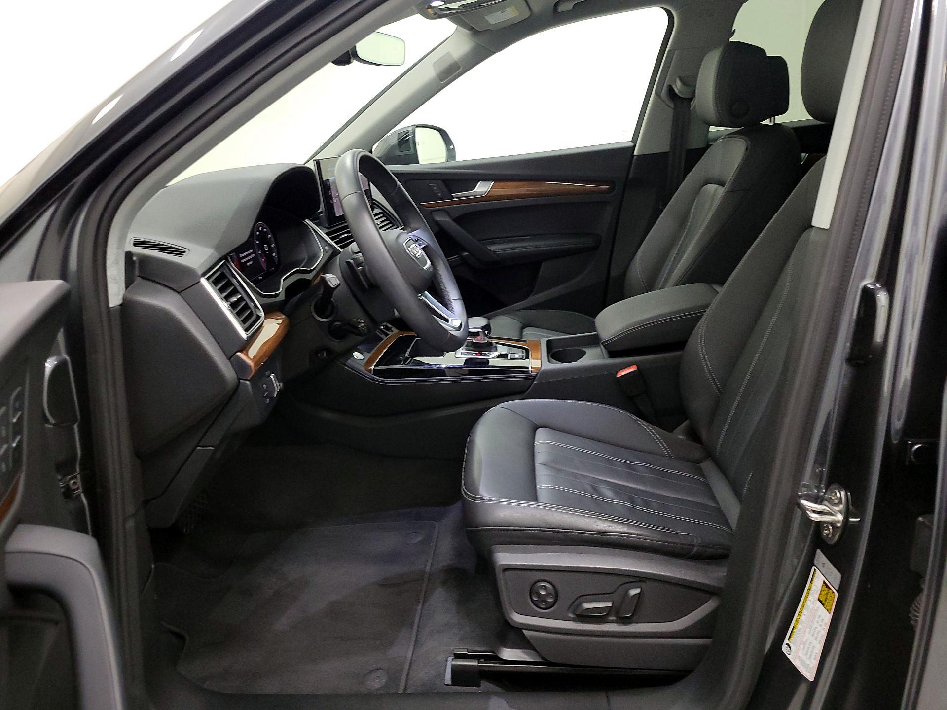 Thumbnail: 2023 Audi Q5 - 11