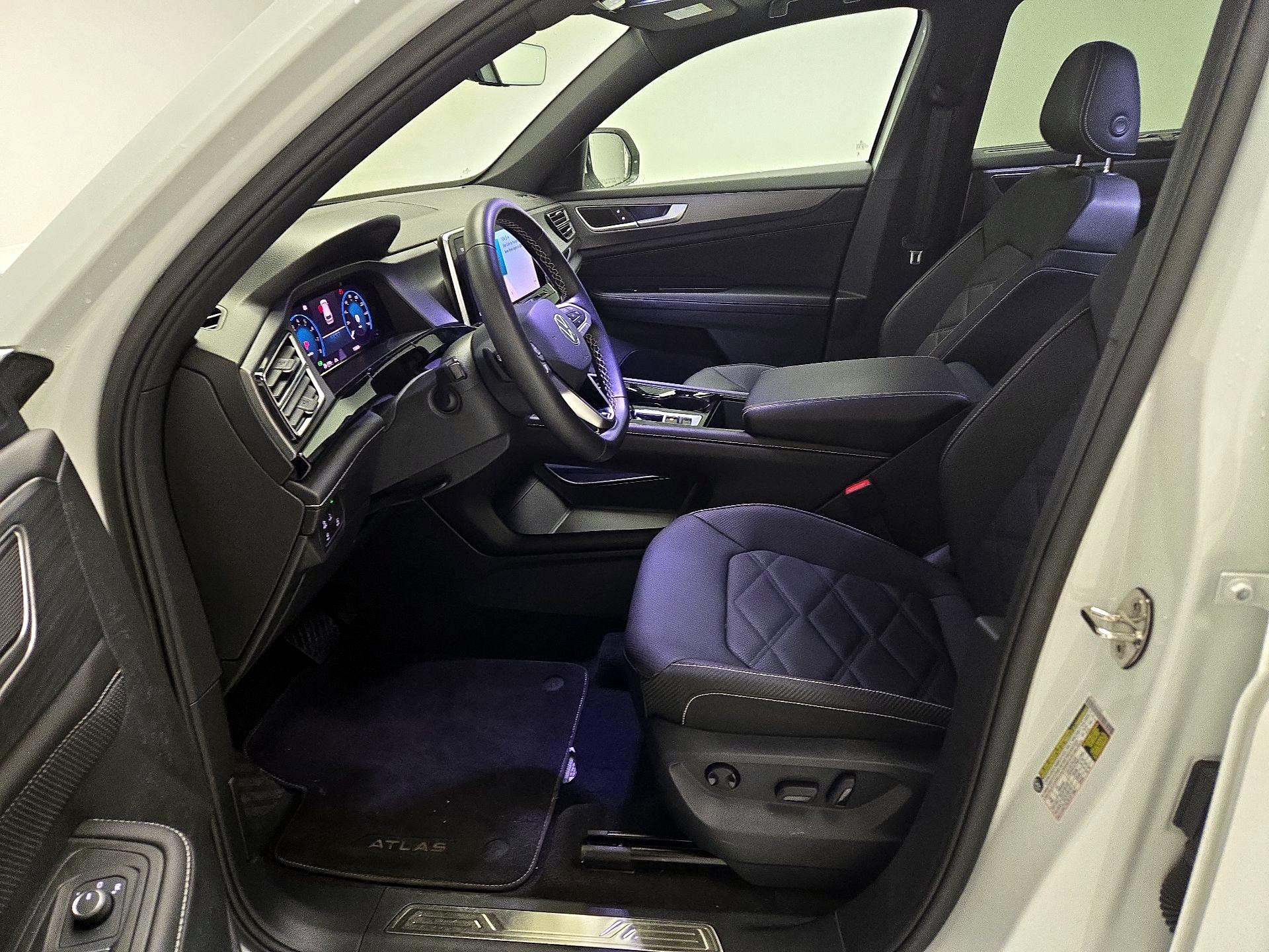 Thumbnail: 2024 Volkswagen Atlas - 11