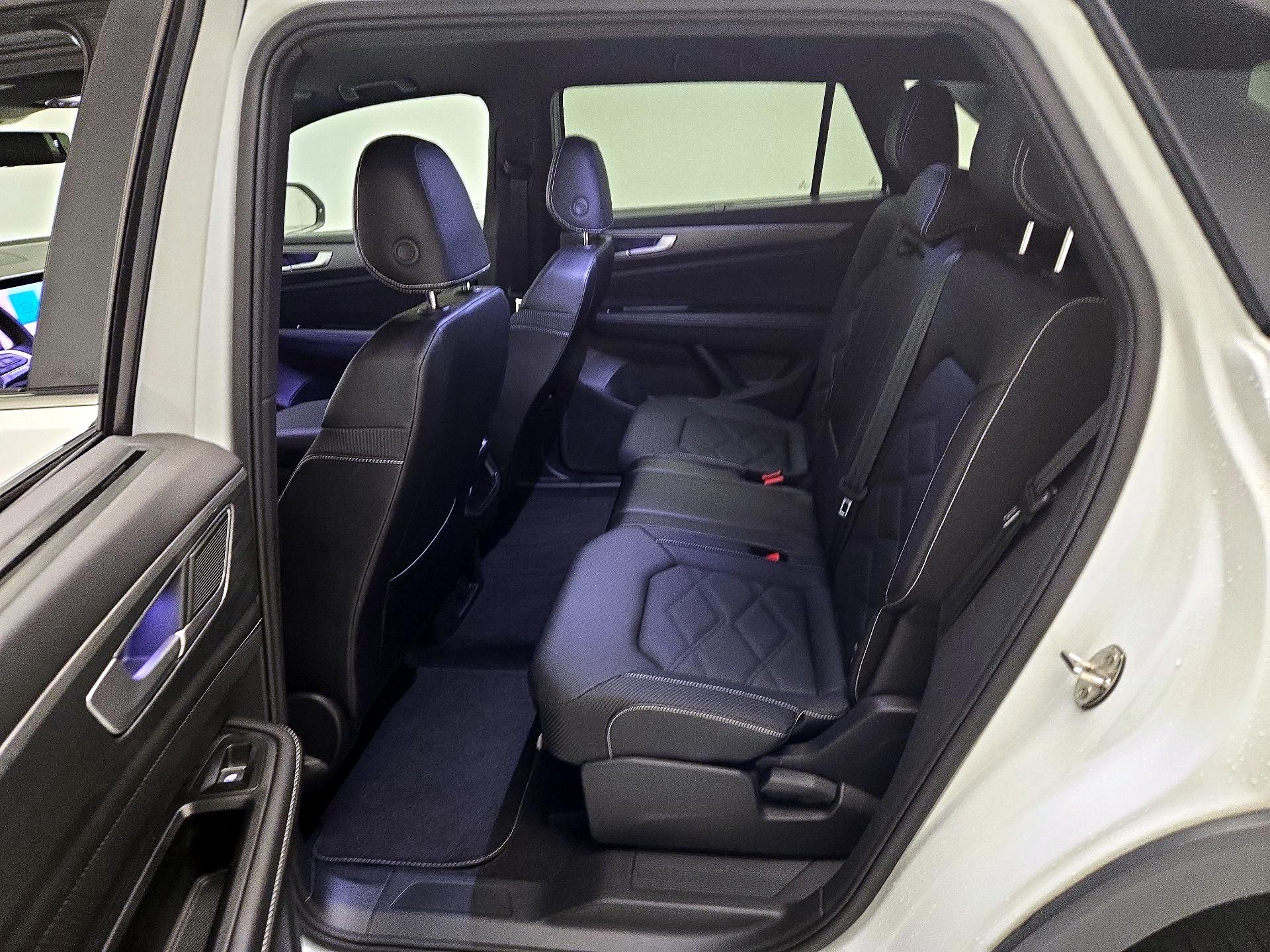 Thumbnail: 2024 Volkswagen Atlas - 18