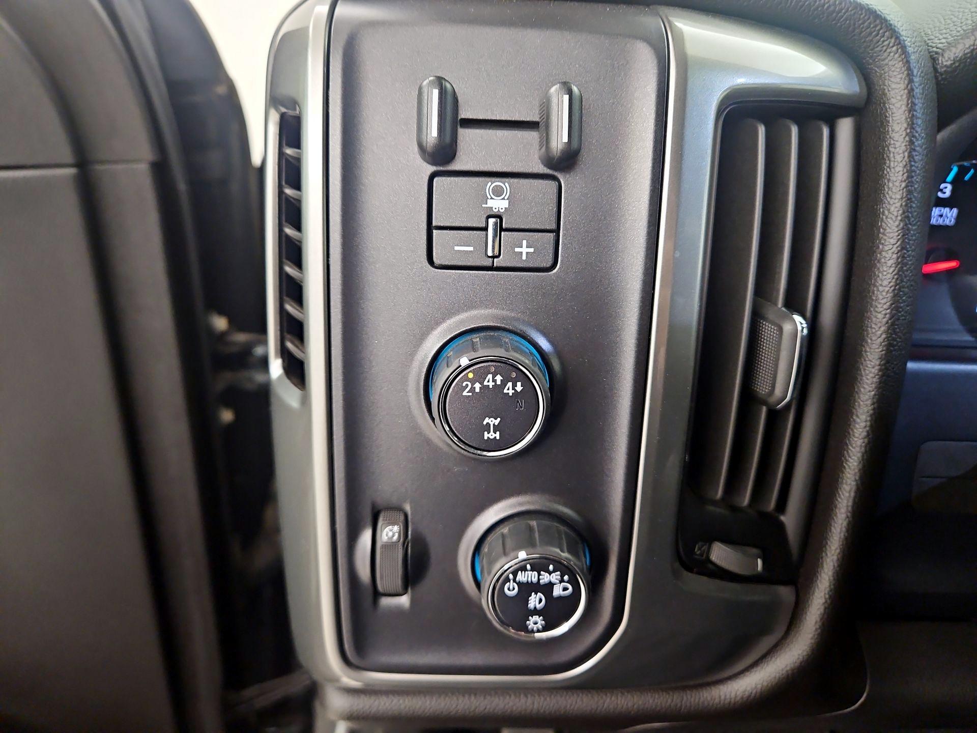 Thumbnail: 2019 Chevrolet Silverado 2500 - 13