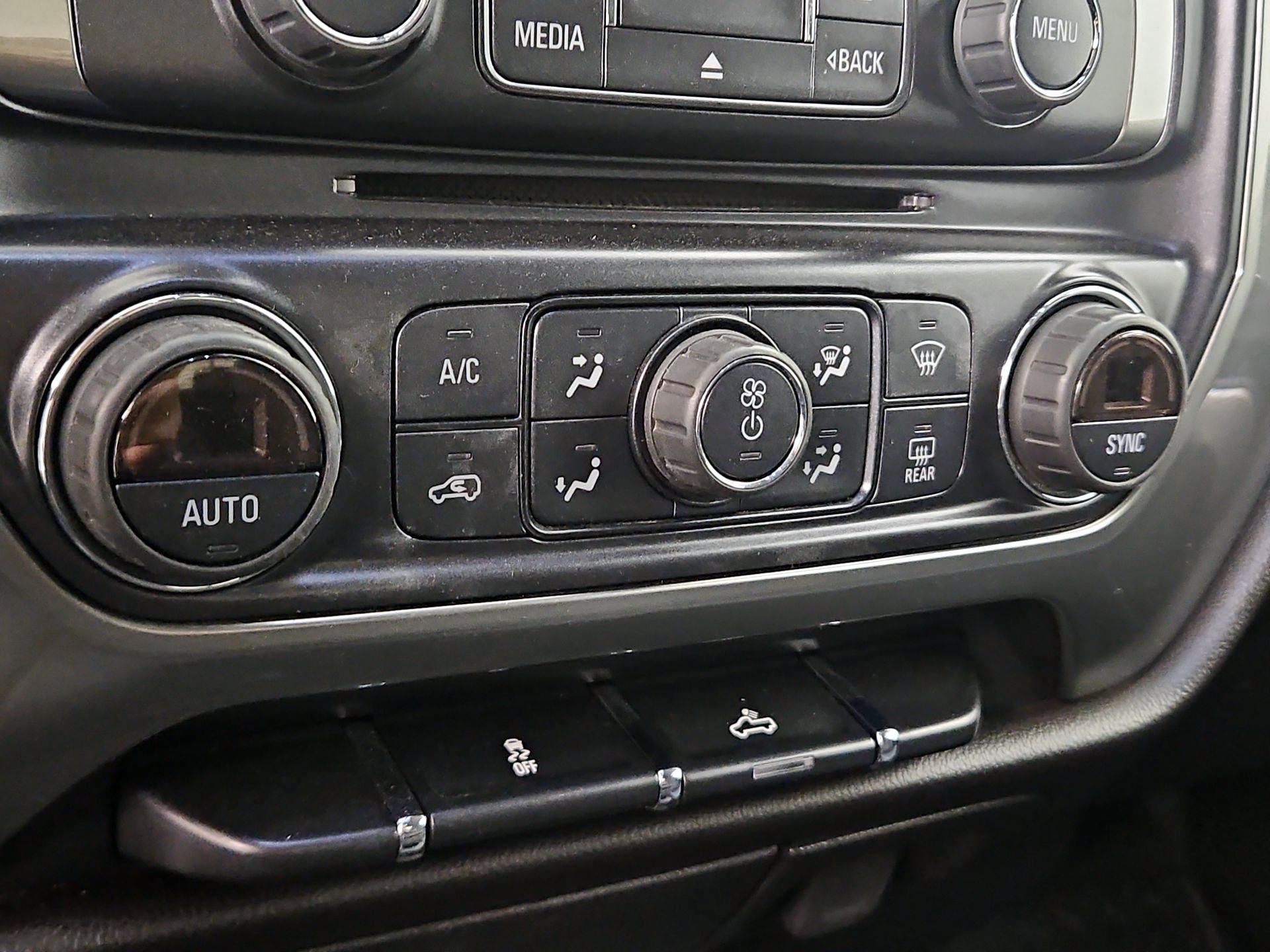 Thumbnail: 2019 Chevrolet Silverado 2500 - 16