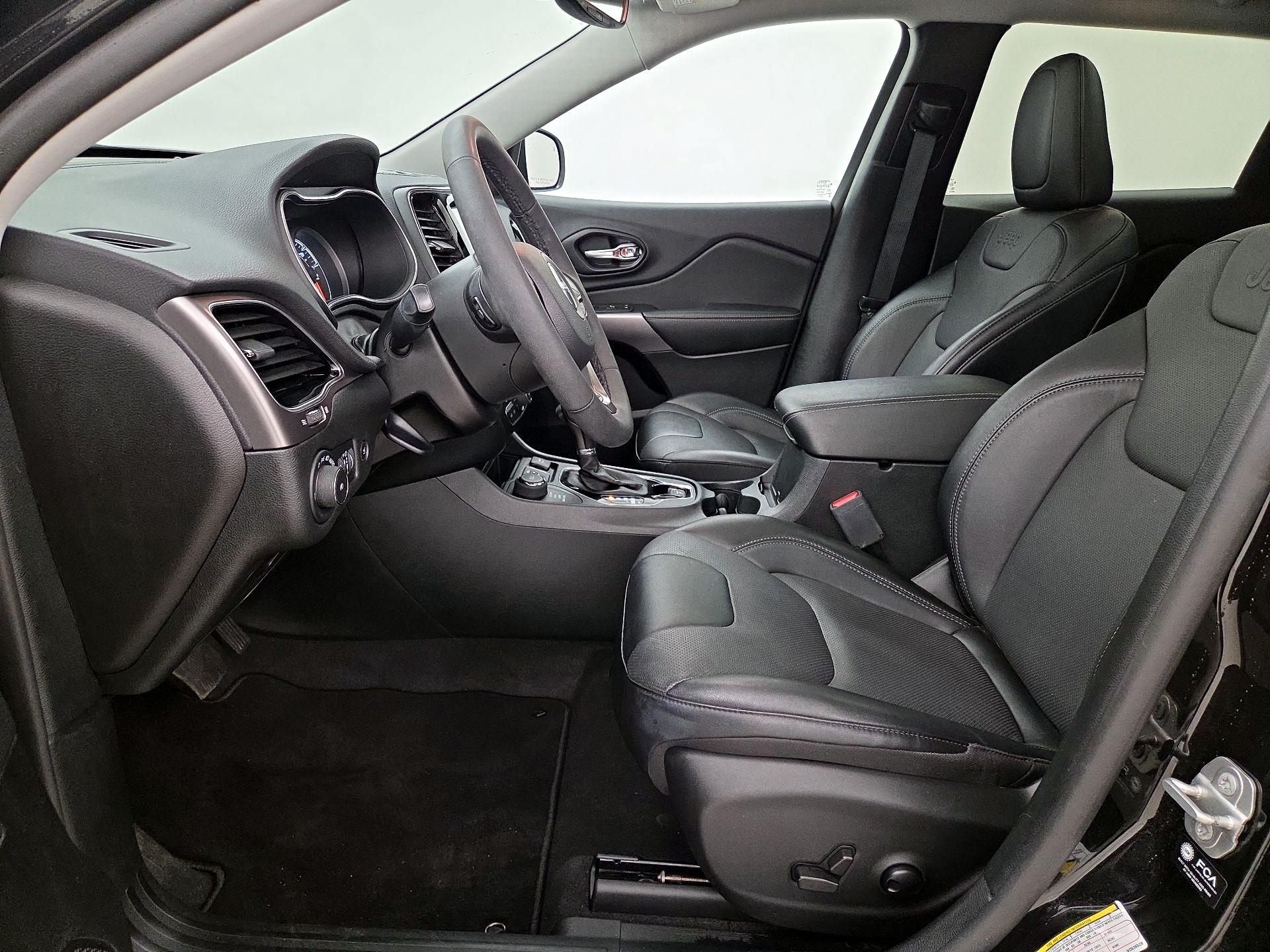 Thumbnail: 2022 Jeep Cherokee - 11