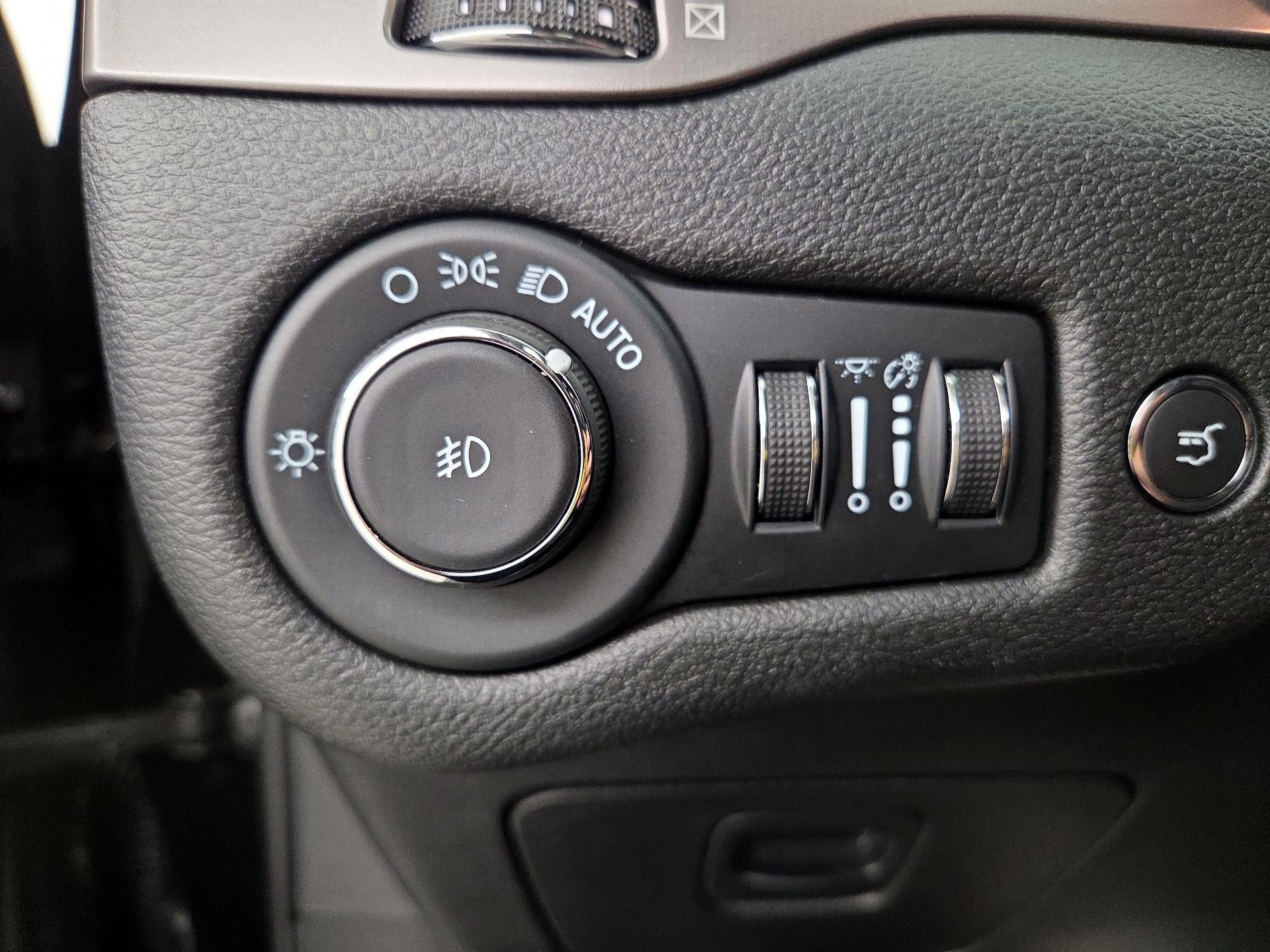 Thumbnail: 2022 Jeep Cherokee - 13