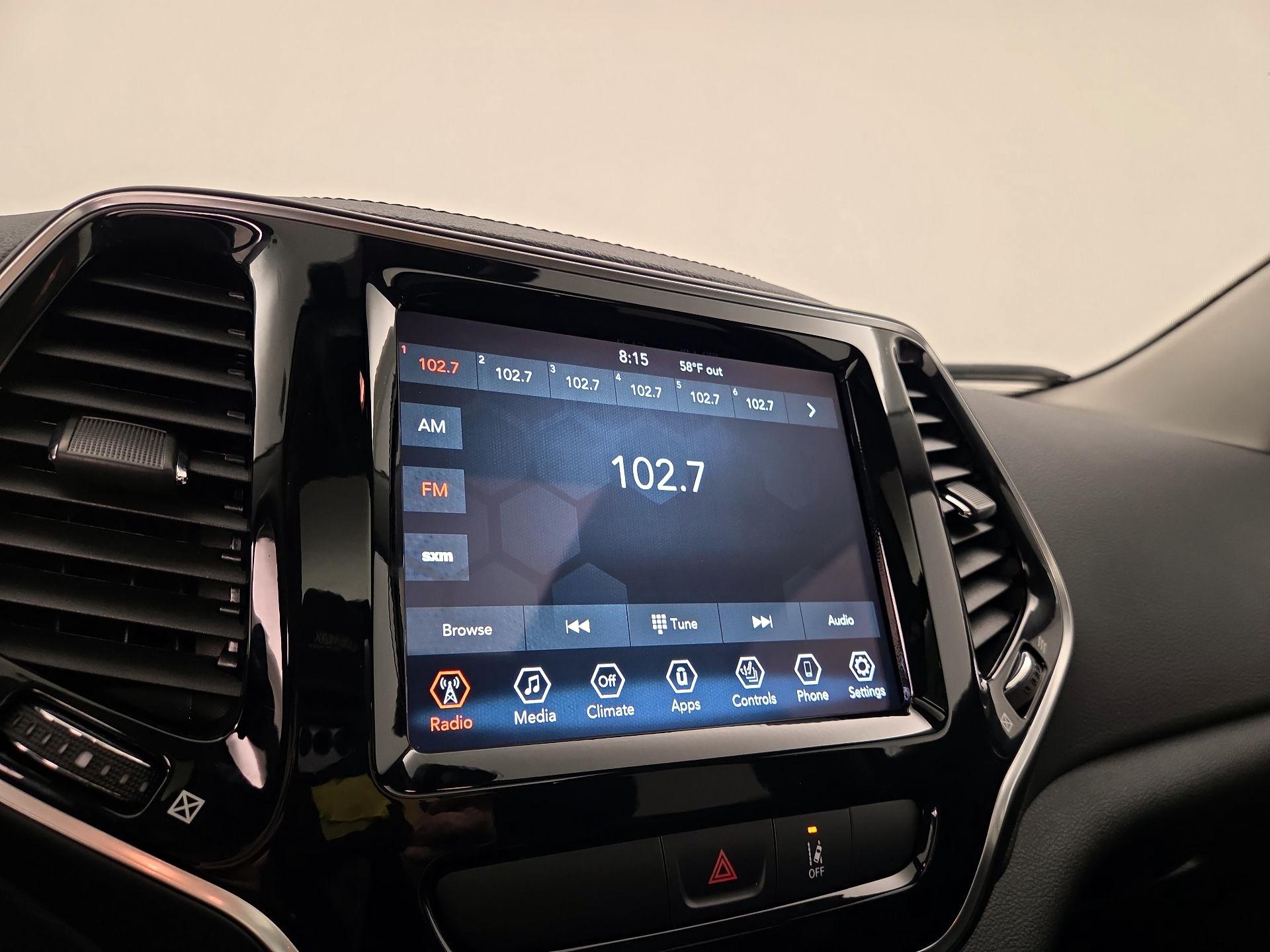 Thumbnail: 2022 Jeep Cherokee - 15