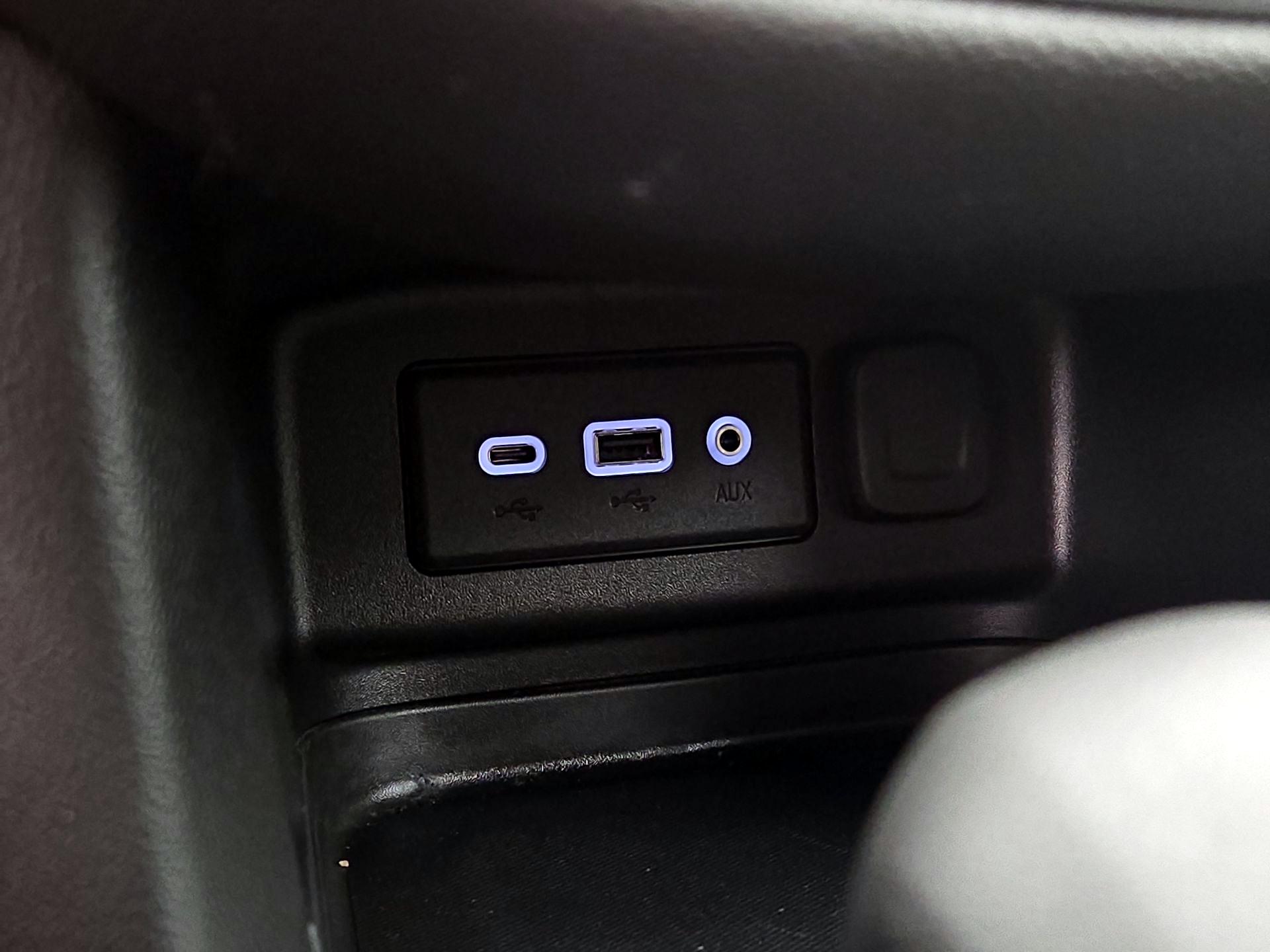 Thumbnail: 2023 Chevrolet Equinox - 18