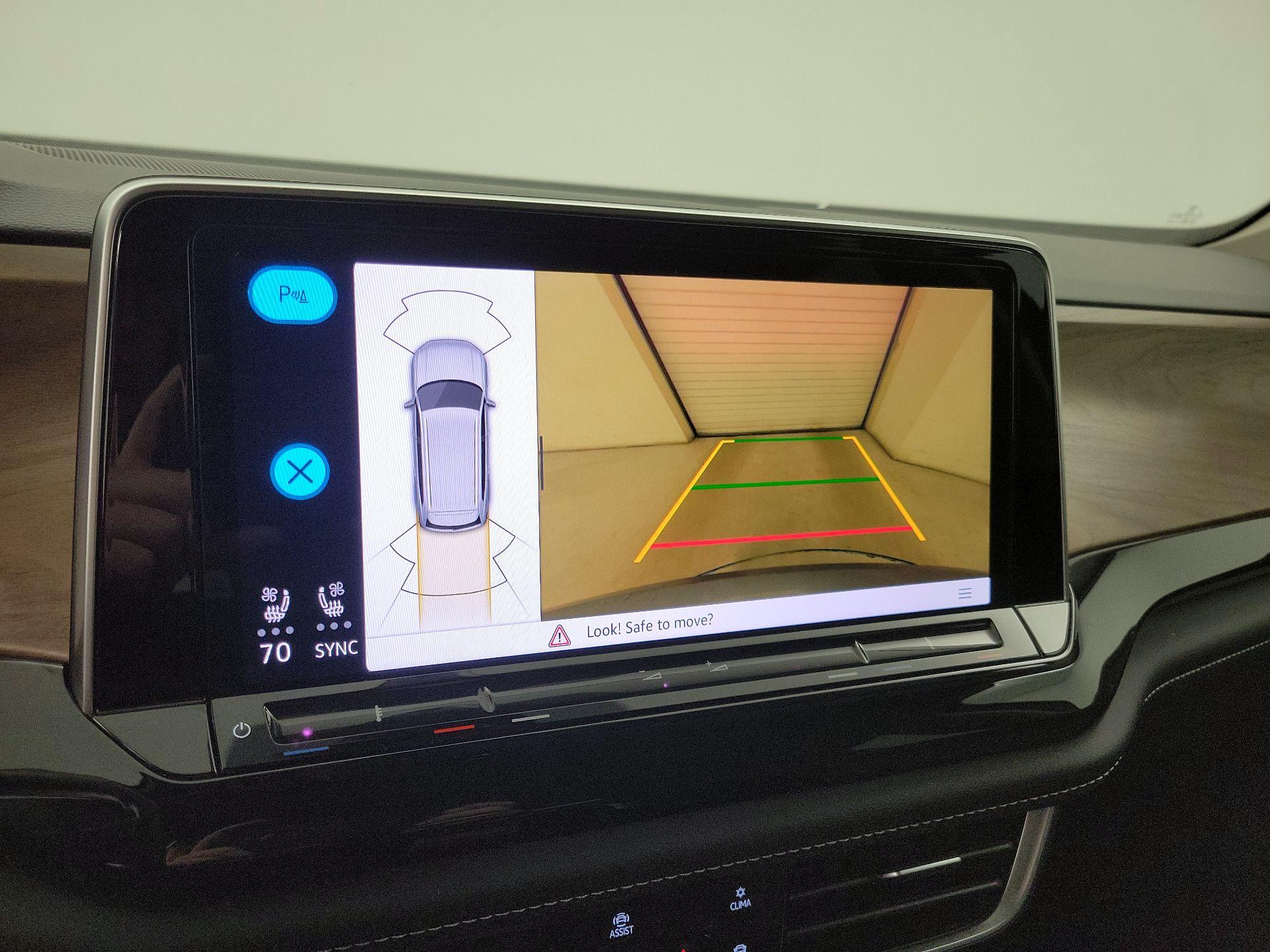 Thumbnail: 2024 Volkswagen Atlas - 14