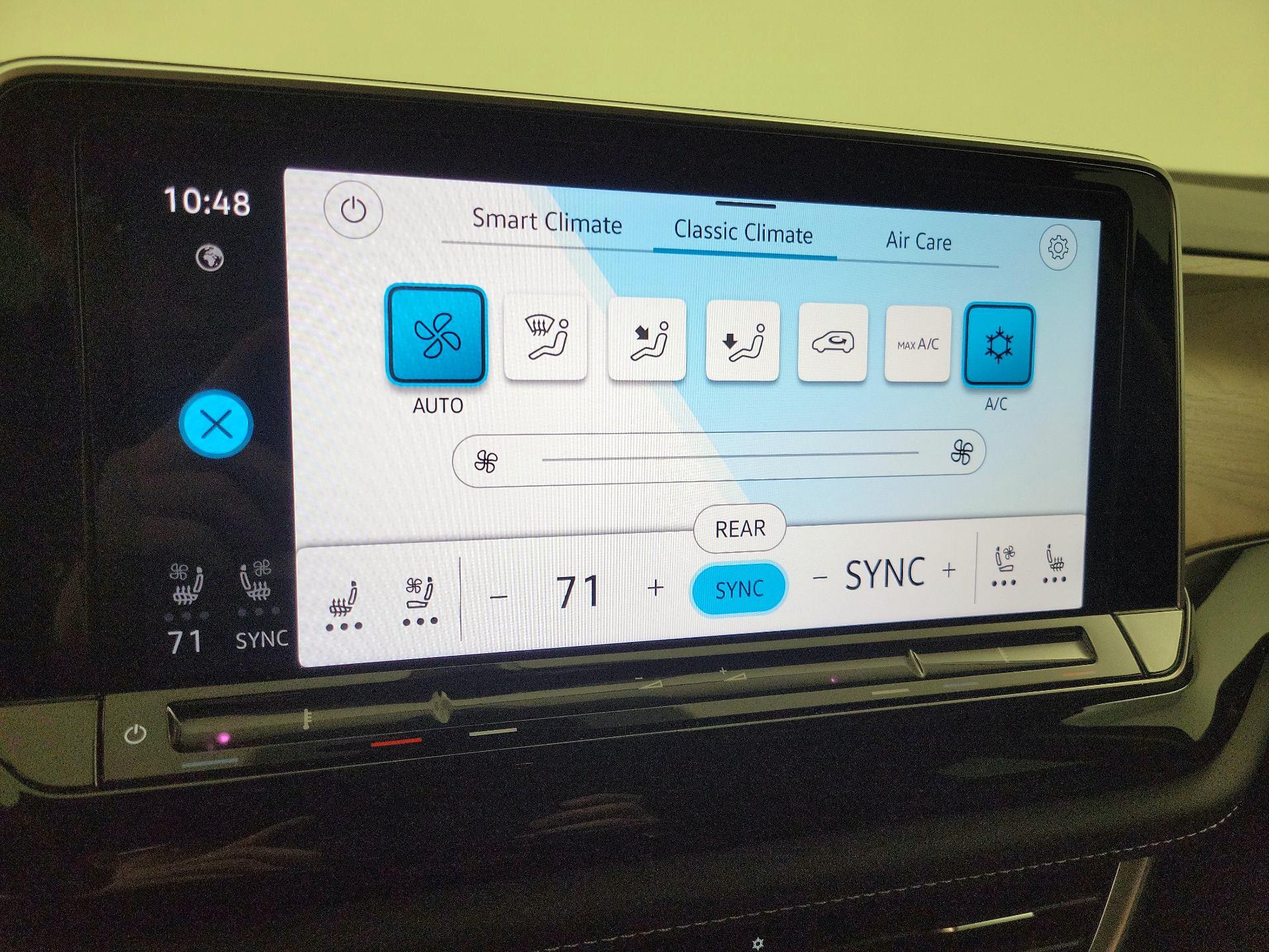 Thumbnail: 2024 Volkswagen Atlas - 16