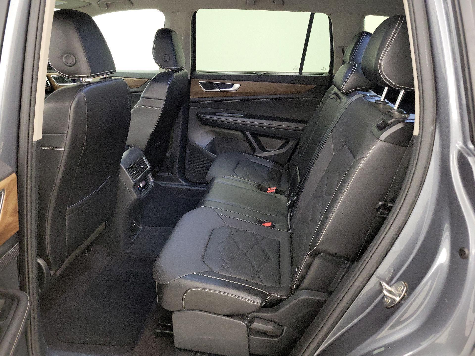 Thumbnail: 2024 Volkswagen Atlas - 19