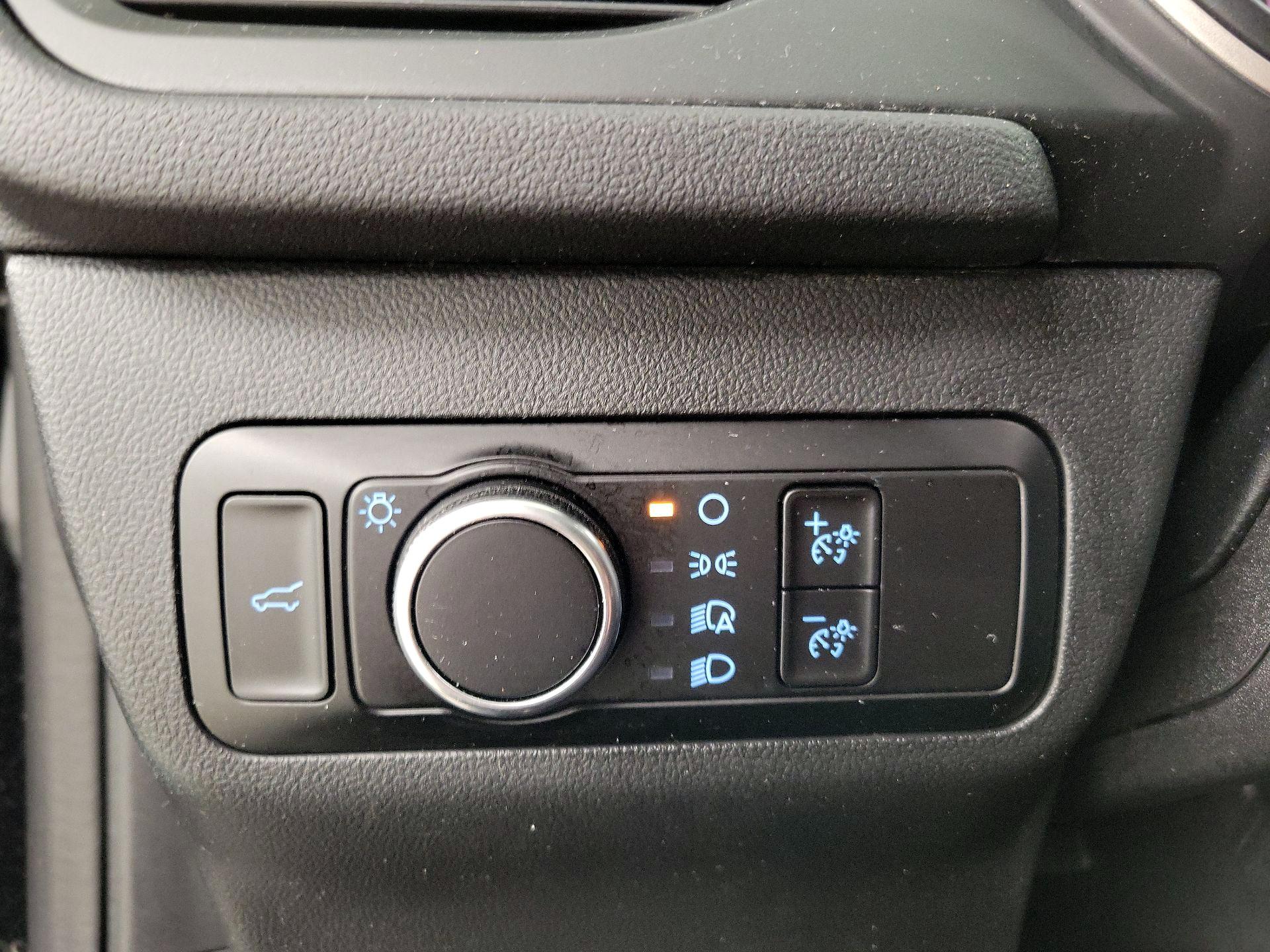 Thumbnail: 2022 Ford Escape - 13