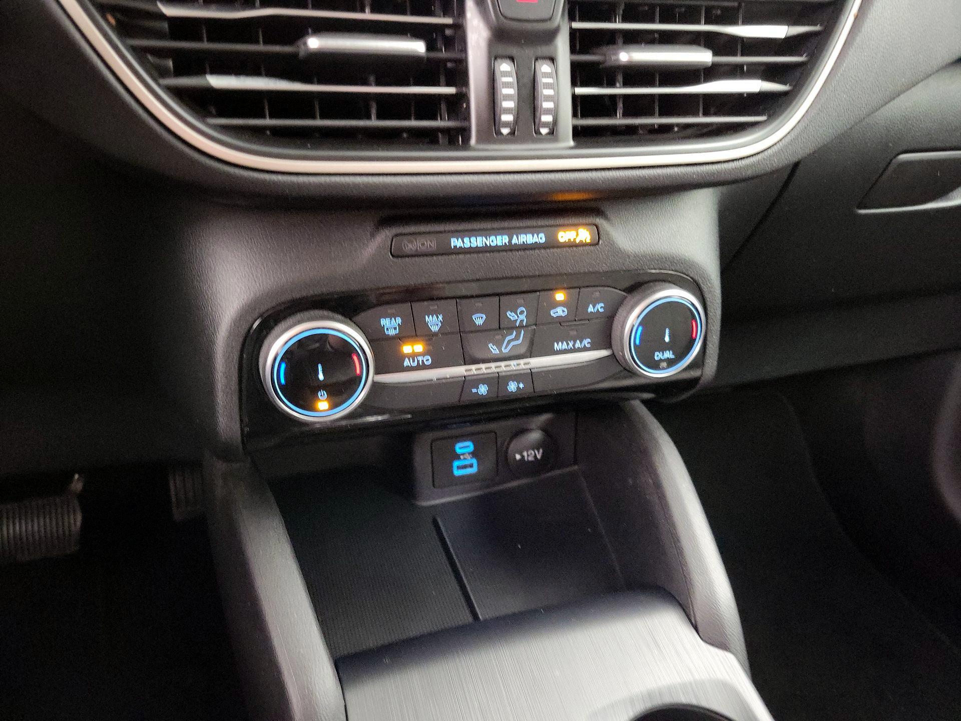 Thumbnail: 2022 Ford Escape - 16