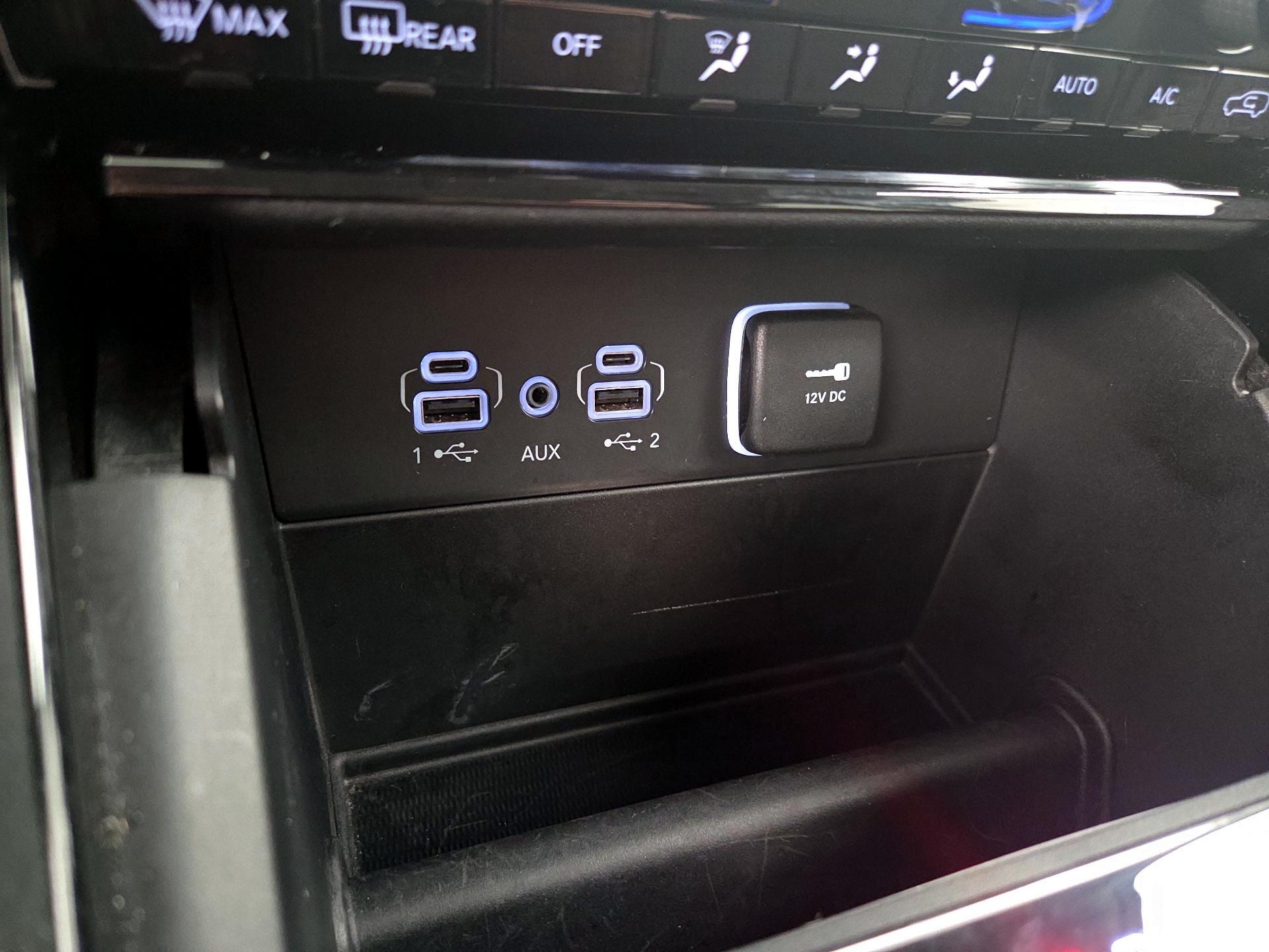 Thumbnail: 2023 Jeep Grand Cherokee - 18