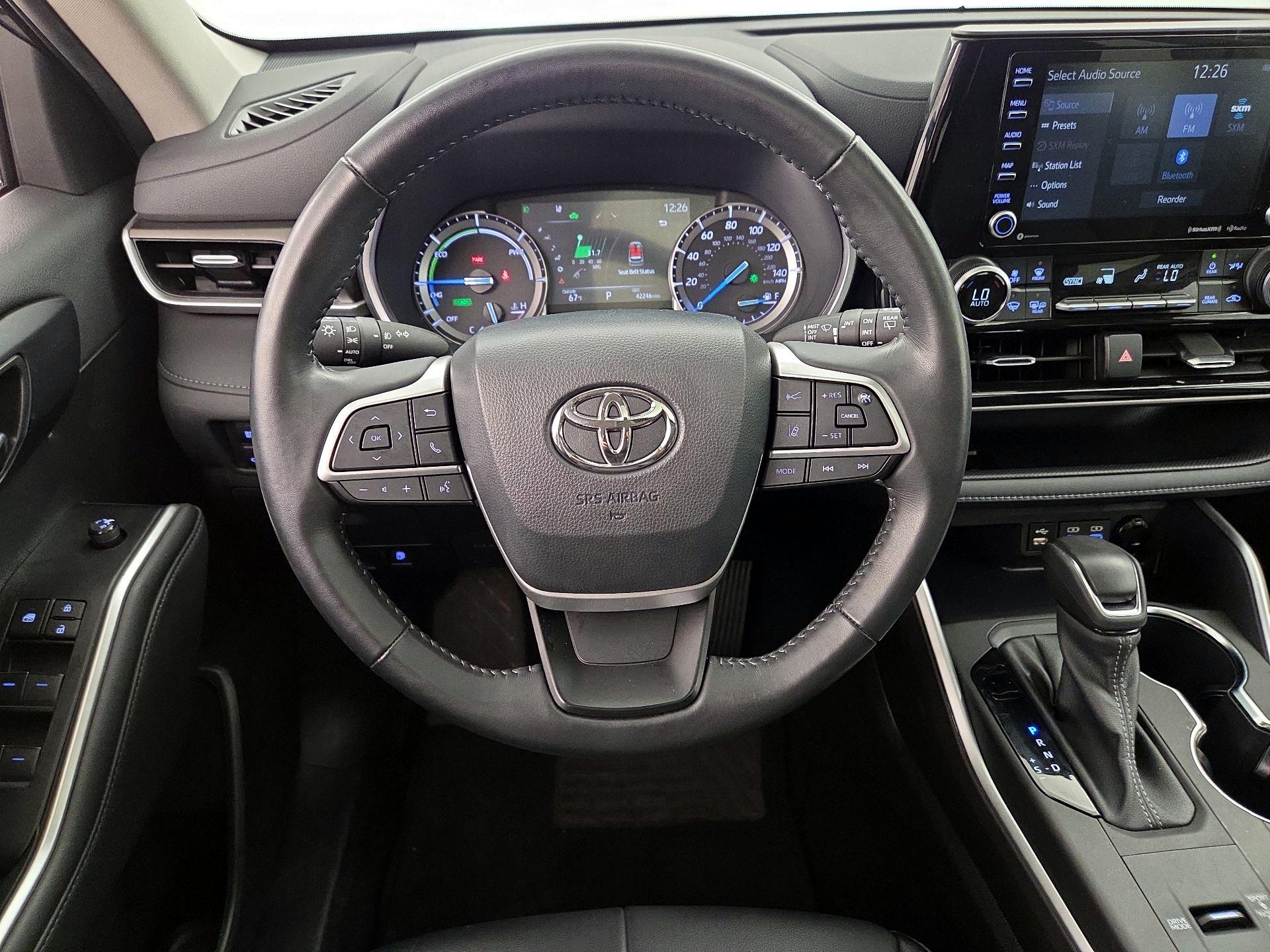 Thumbnail: 2022 Toyota Highlander - 10