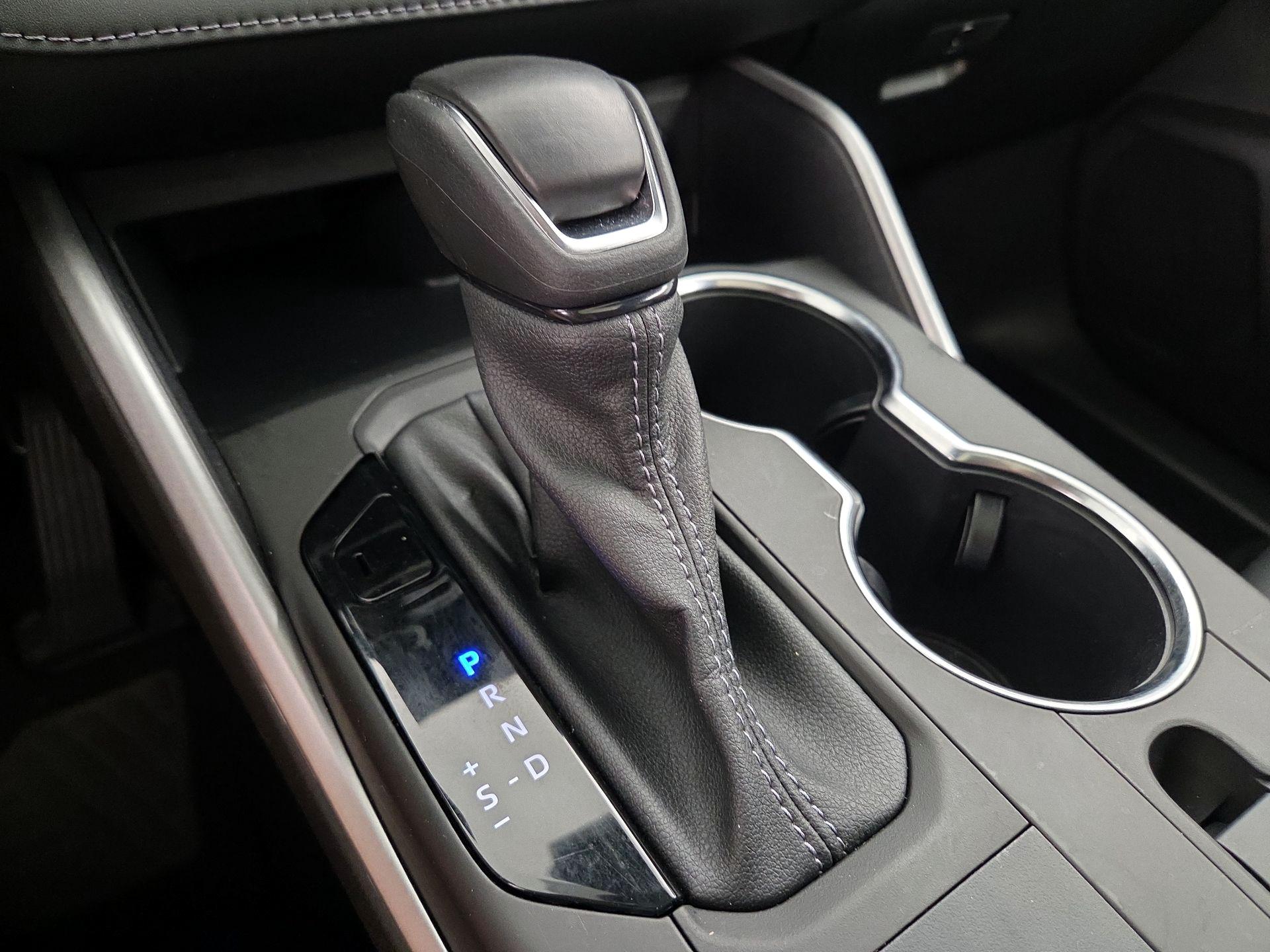 Thumbnail: 2022 Toyota Highlander - 17